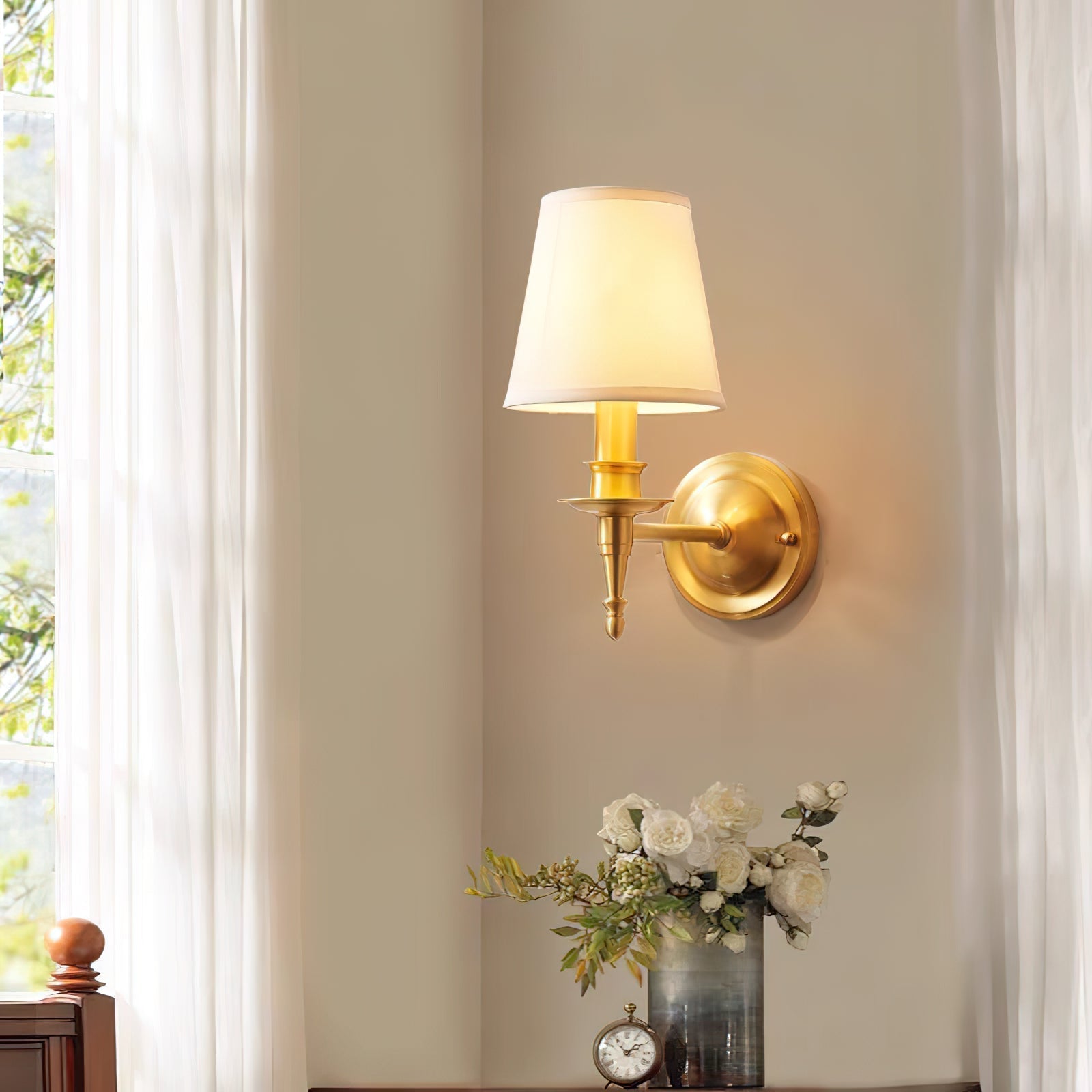 Ilthean Wall Lamp