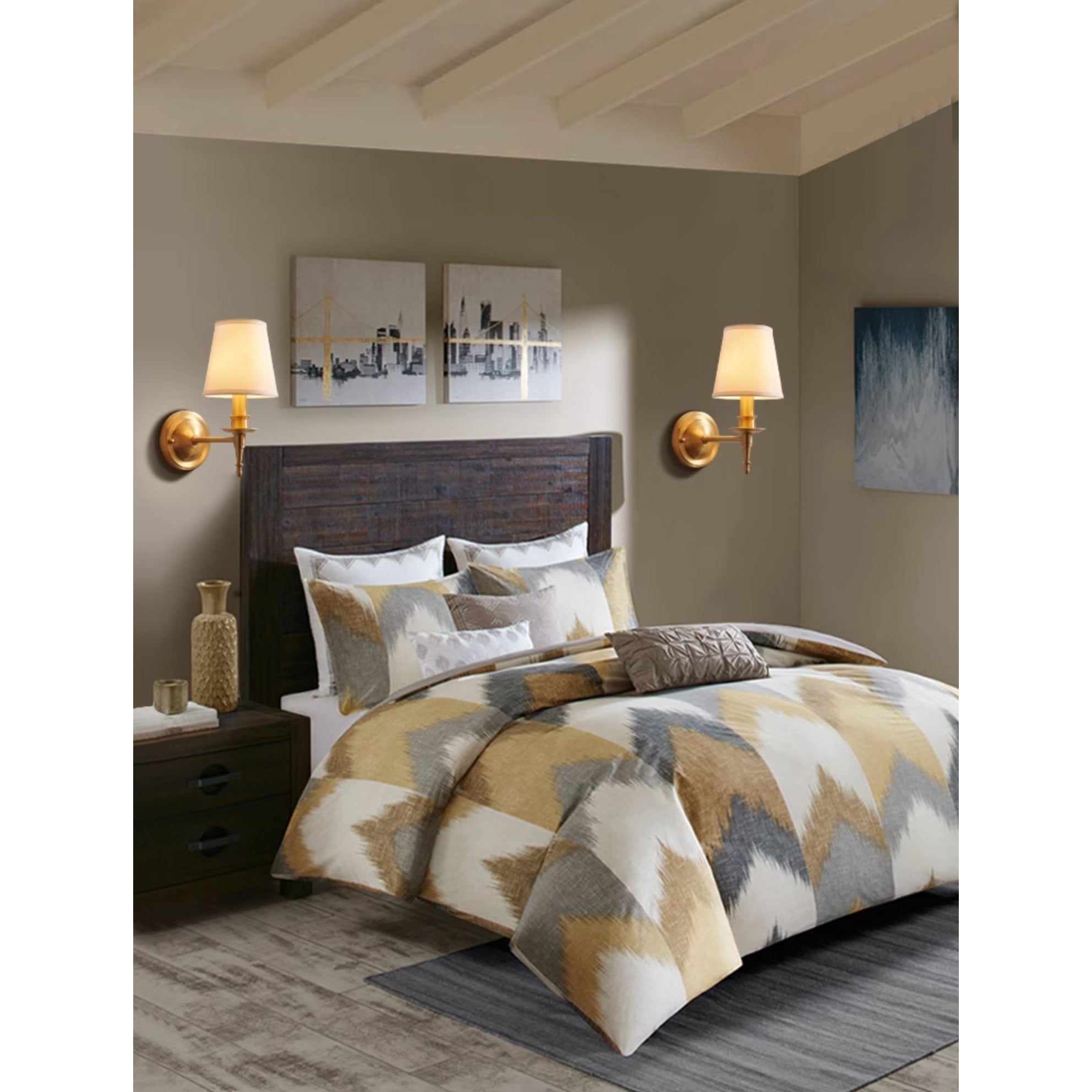 Ilthean Wall Lamp