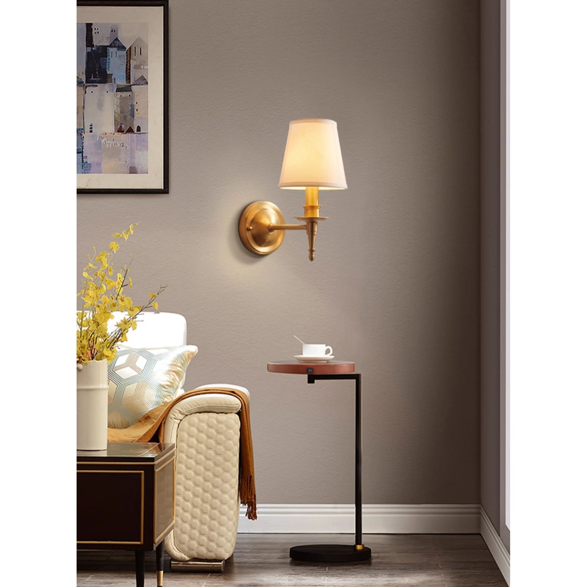Ilthean Wall Lamp