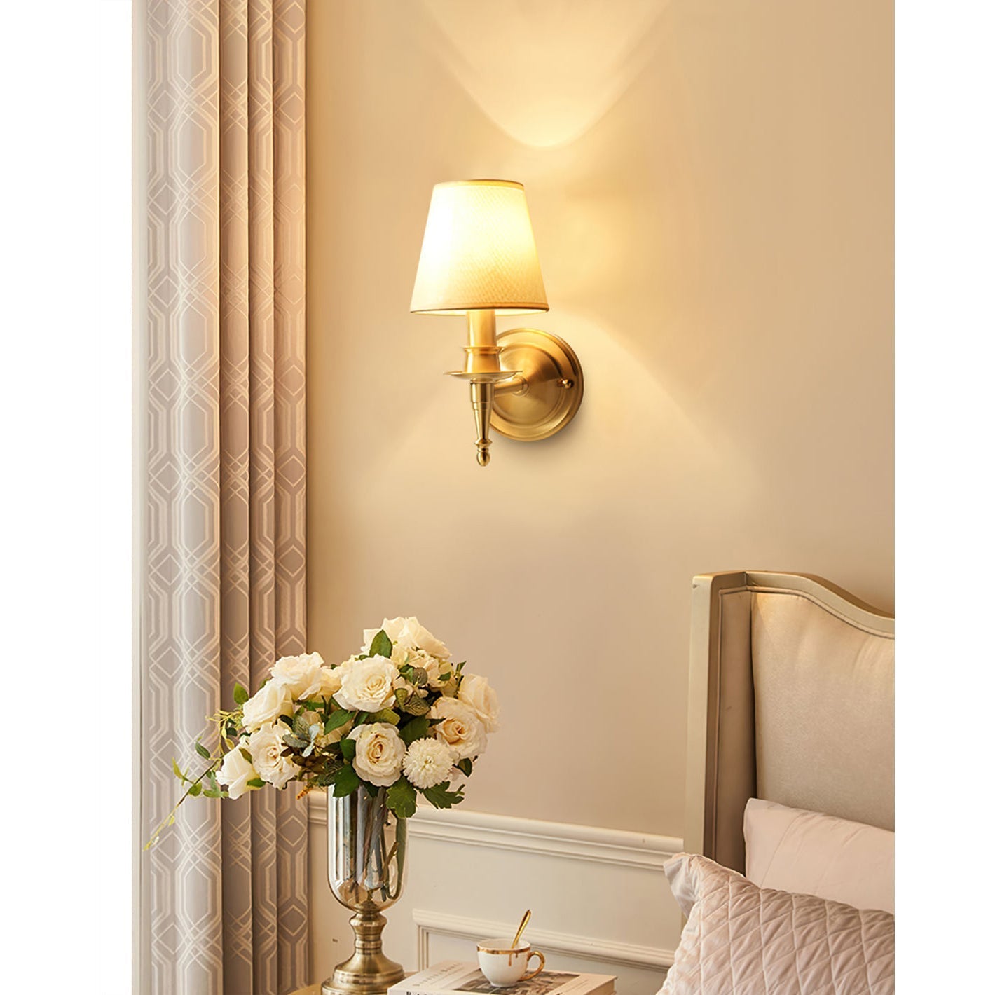 Ilthean Wall Lamp