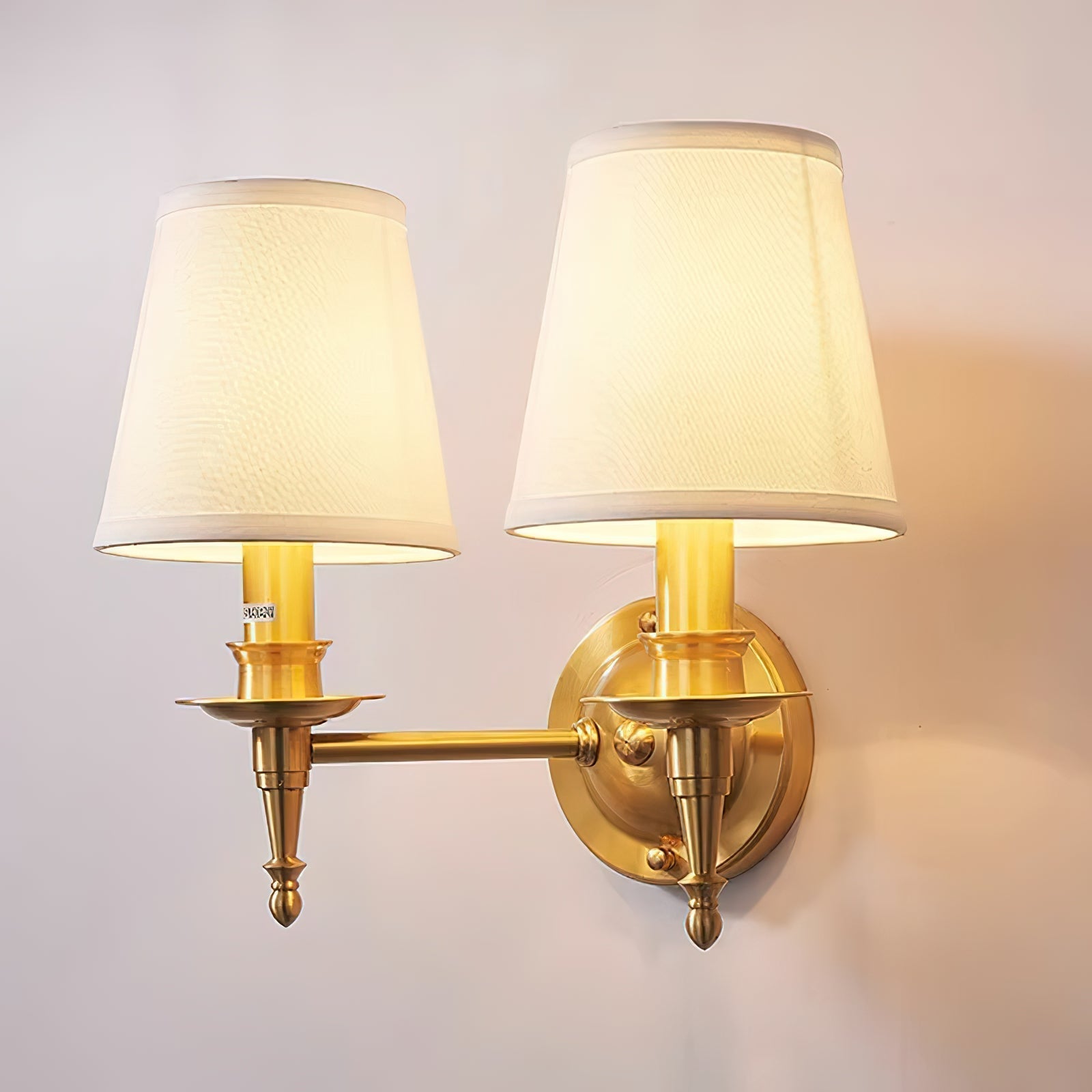 Ilthean Wall Lamp