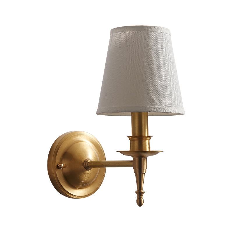 Ilthean Wall Lamp