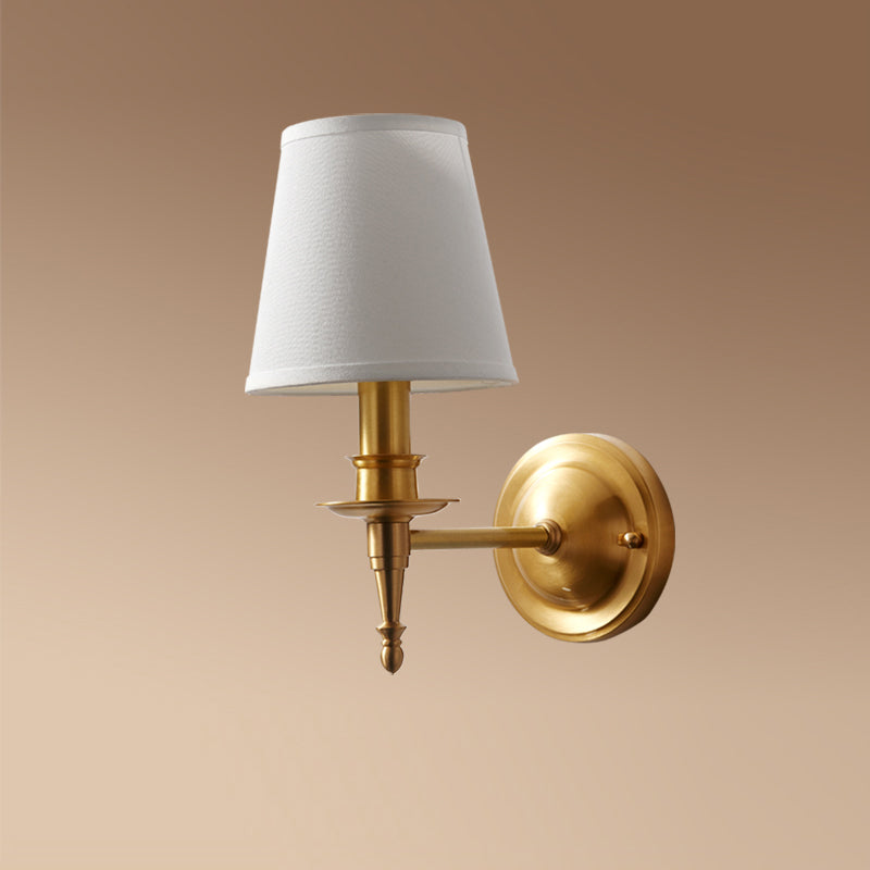 Ilthean Wall Lamp