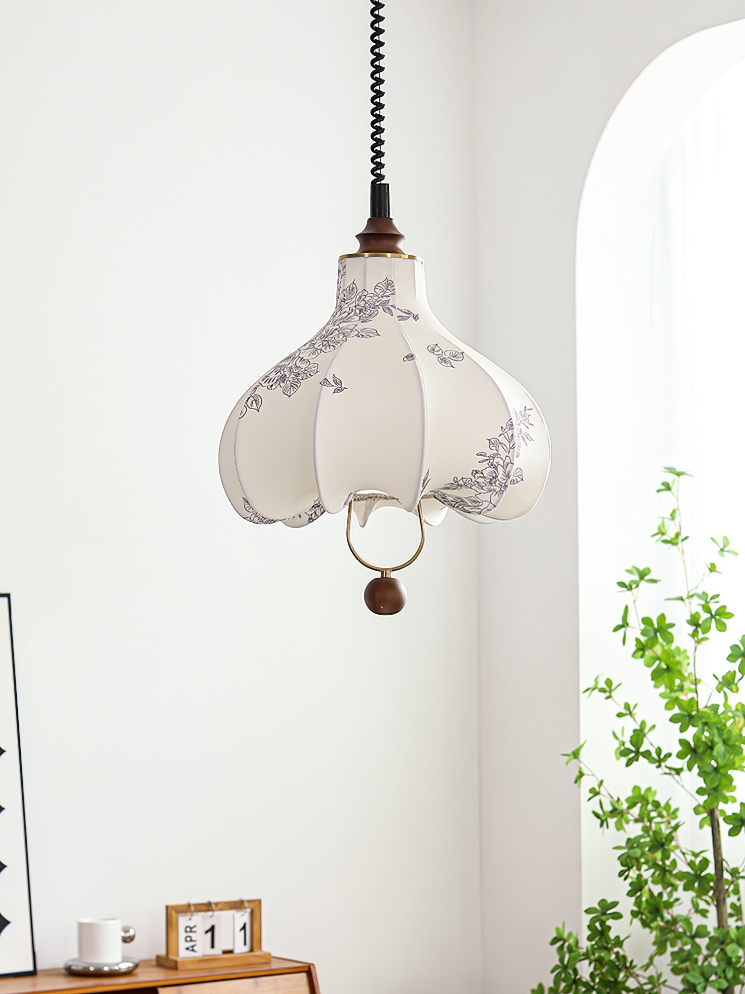 Lustra Pendant Lamp Pear Fabric Lantern for Living Room-Neutral Decor