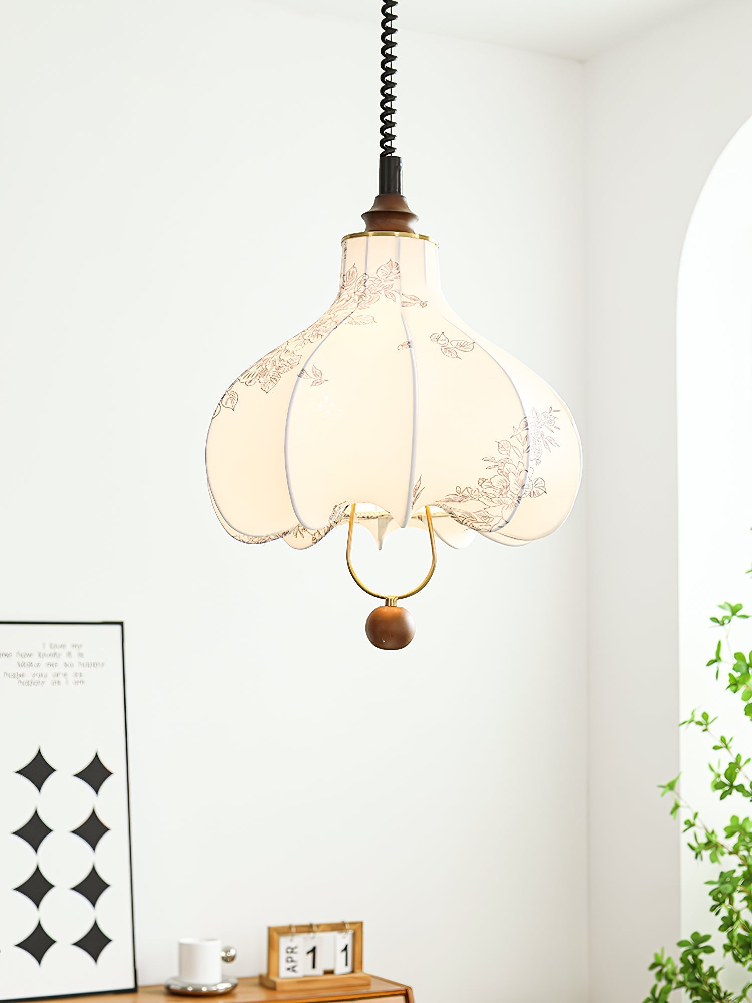 Lustra Pendant Lamp Pear Fabric Lantern for Living Room-Neutral Decor