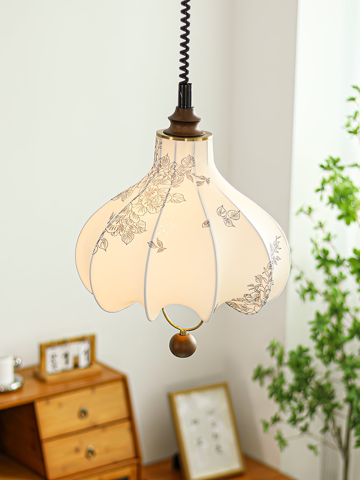 Lustra Pendant Lamp Pear Fabric Lantern for Living Room-Neutral Decor