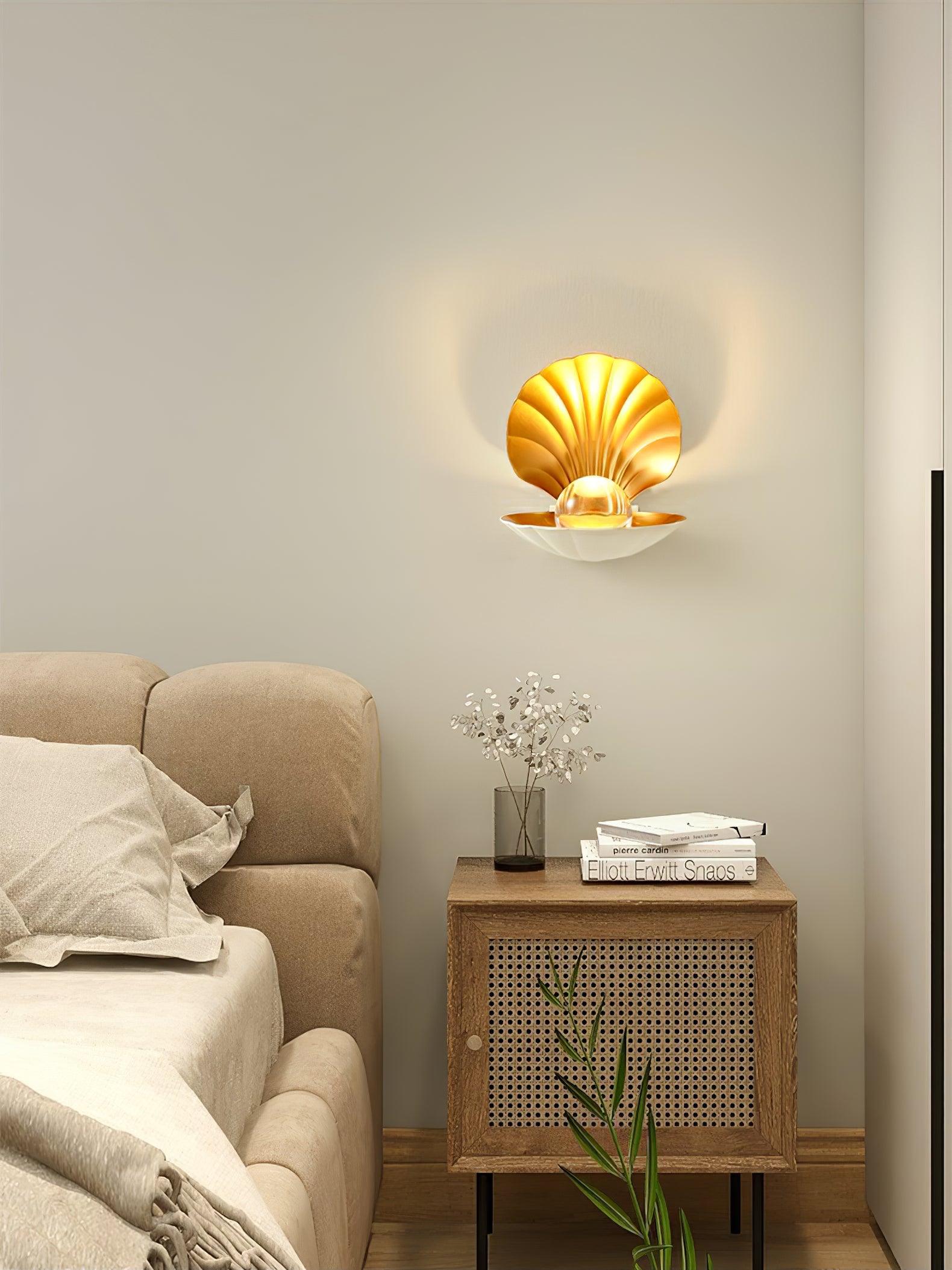 Lustra Wall Lamp Pearl Clam-Neutral Decor