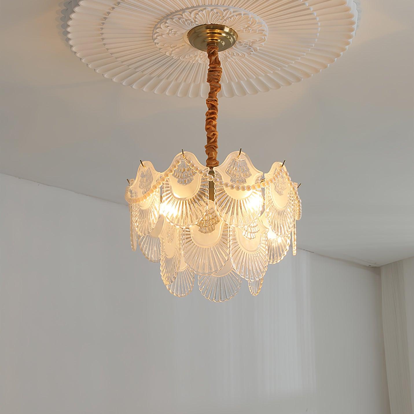 Lustra Chandelier Pearl Glass Shell-Neutral Decor