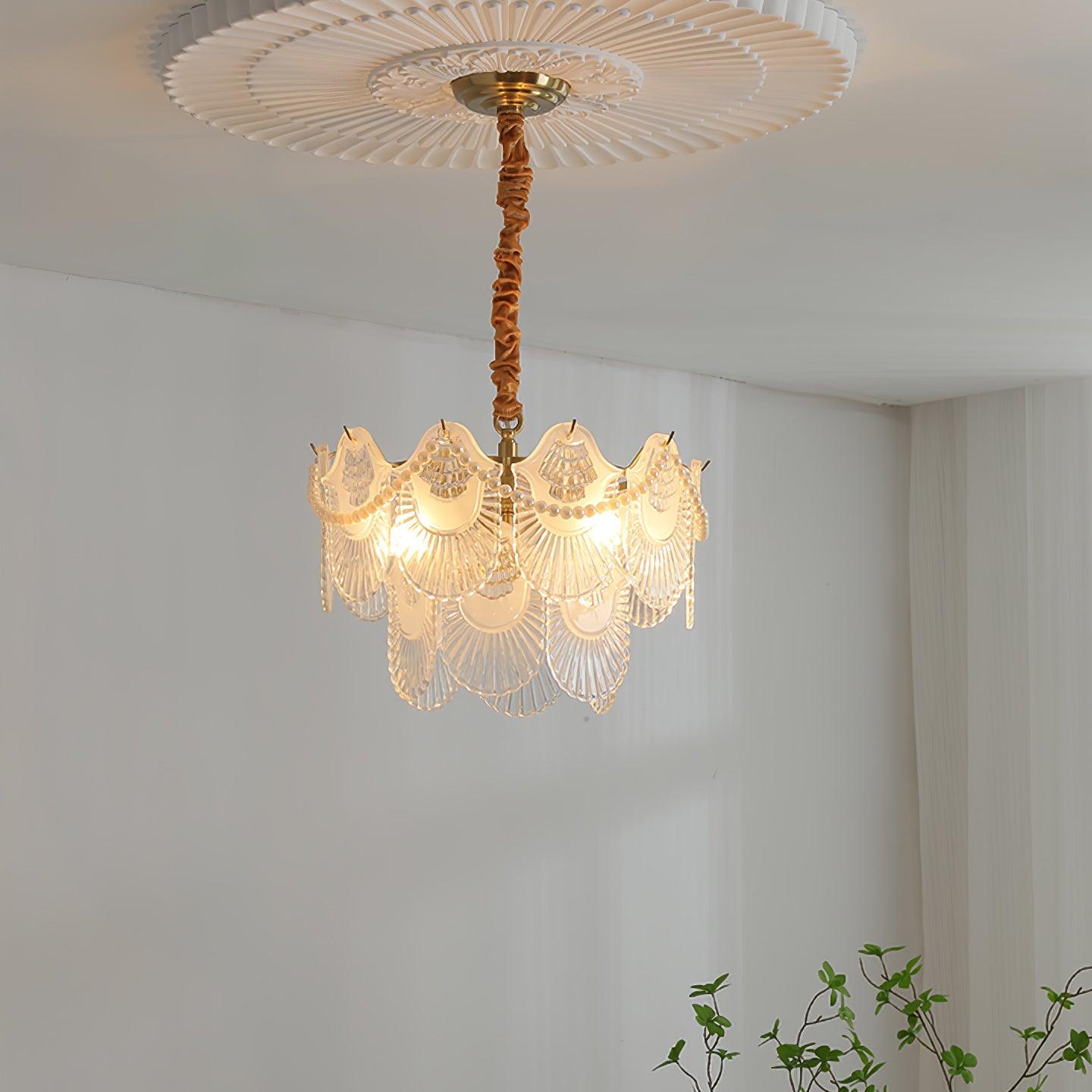 Lustra Chandelier Pearl Glass Shell-Neutral Decor