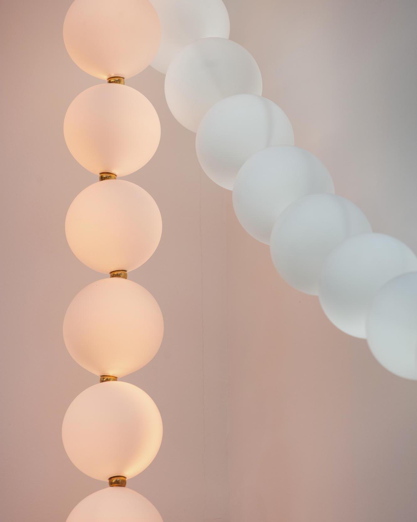 Kanell Brass Sputnik Chandelier-Neutral Decor
