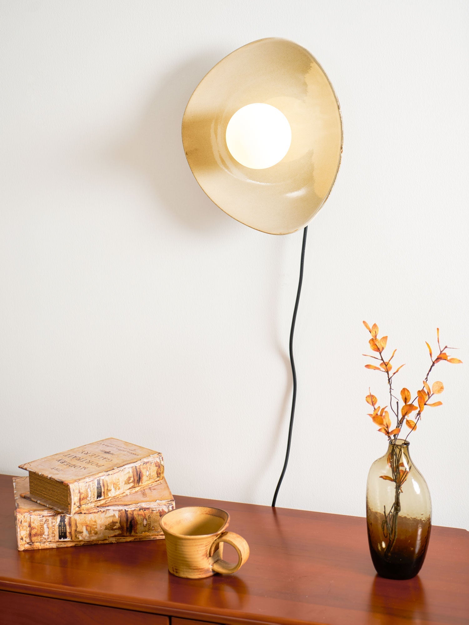 Dara Pebble Disc Plug-in Ceramics Glass Wall Light-Neutral Decor