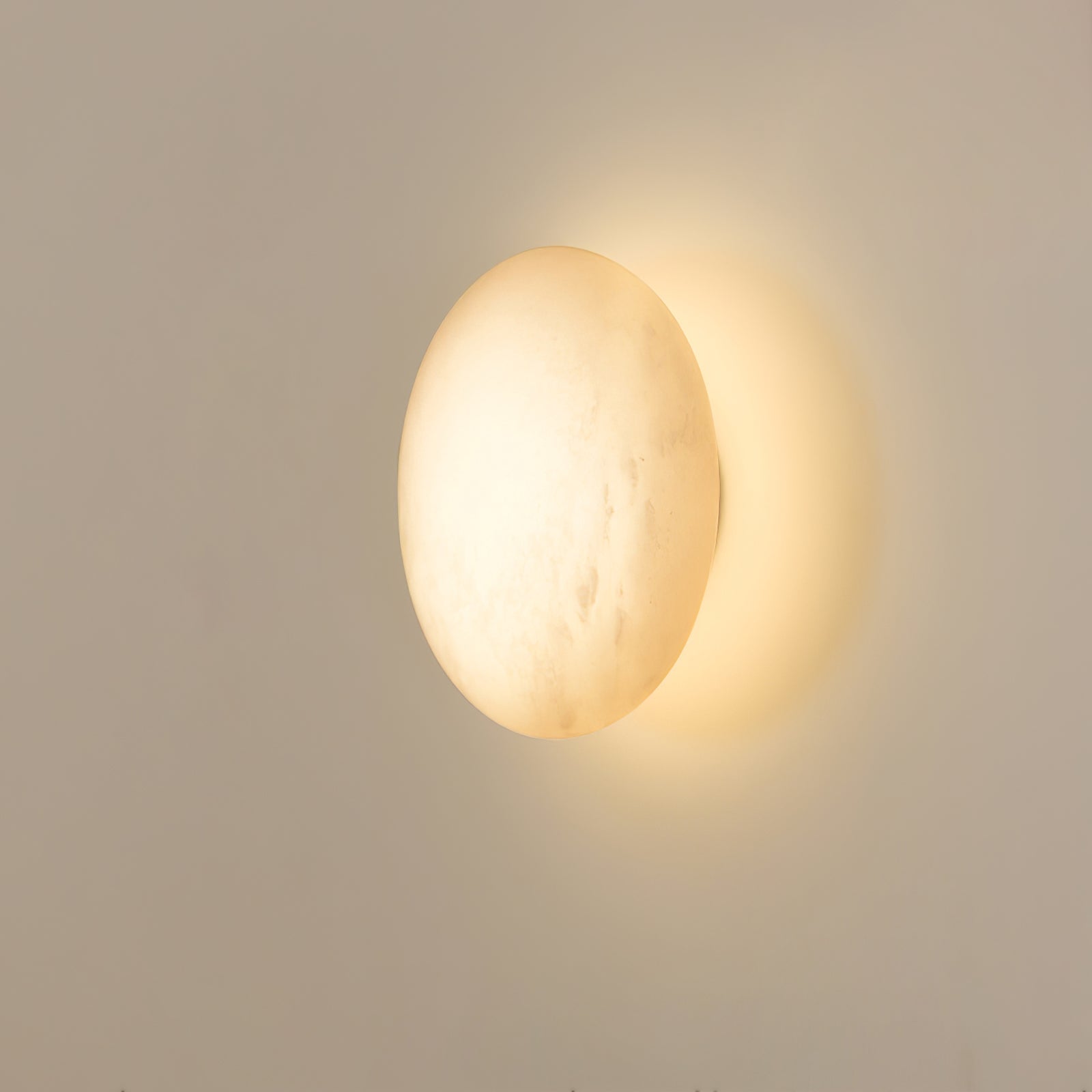 Eurthais Minimalist Alabaster Wall Light-Neutral Decor