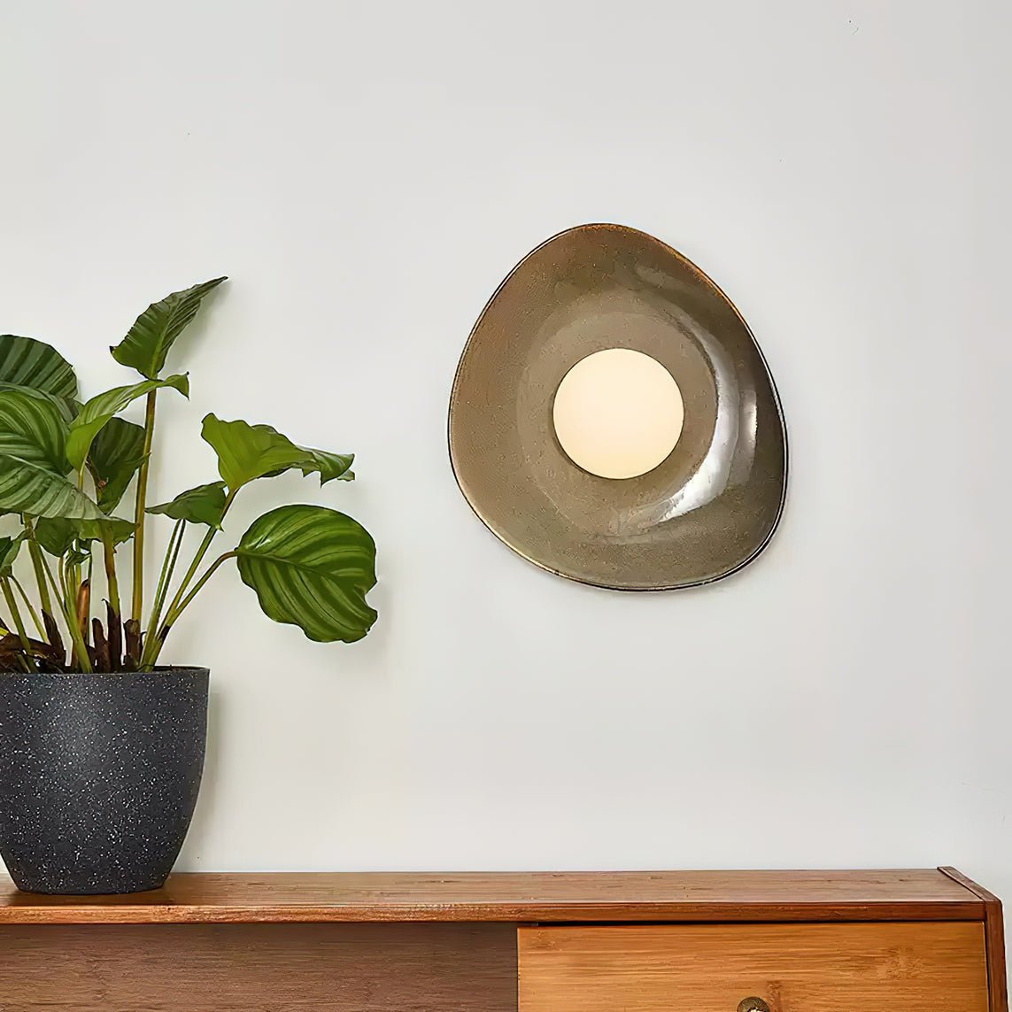 Ertalila Elegance Pebble Disc Ceramics Wall Light-Neutral Decor