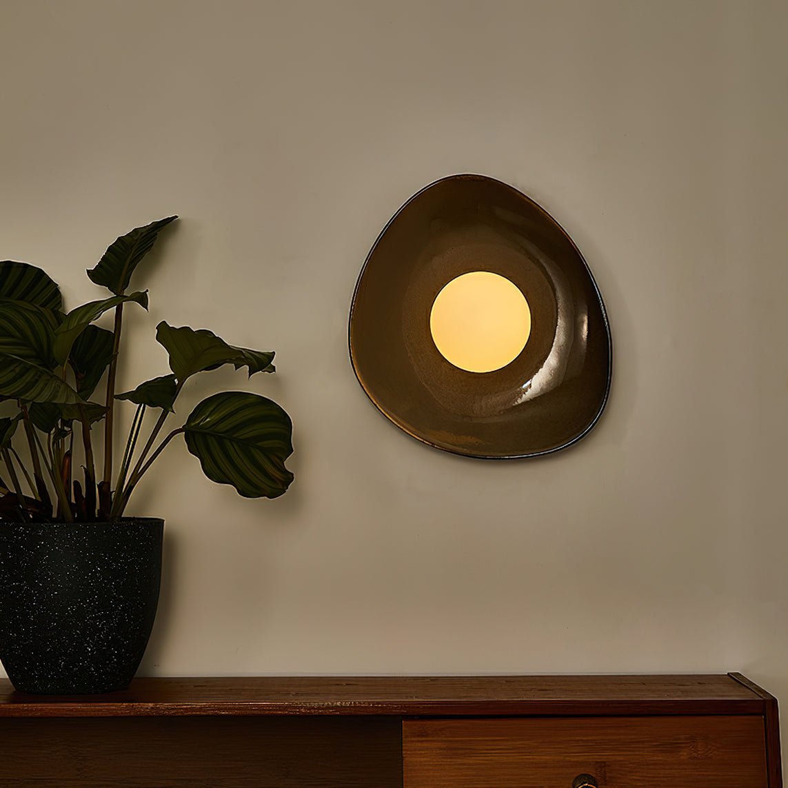 Ertalila Elegance Pebble Disc Ceramics Wall Light-Neutral Decor