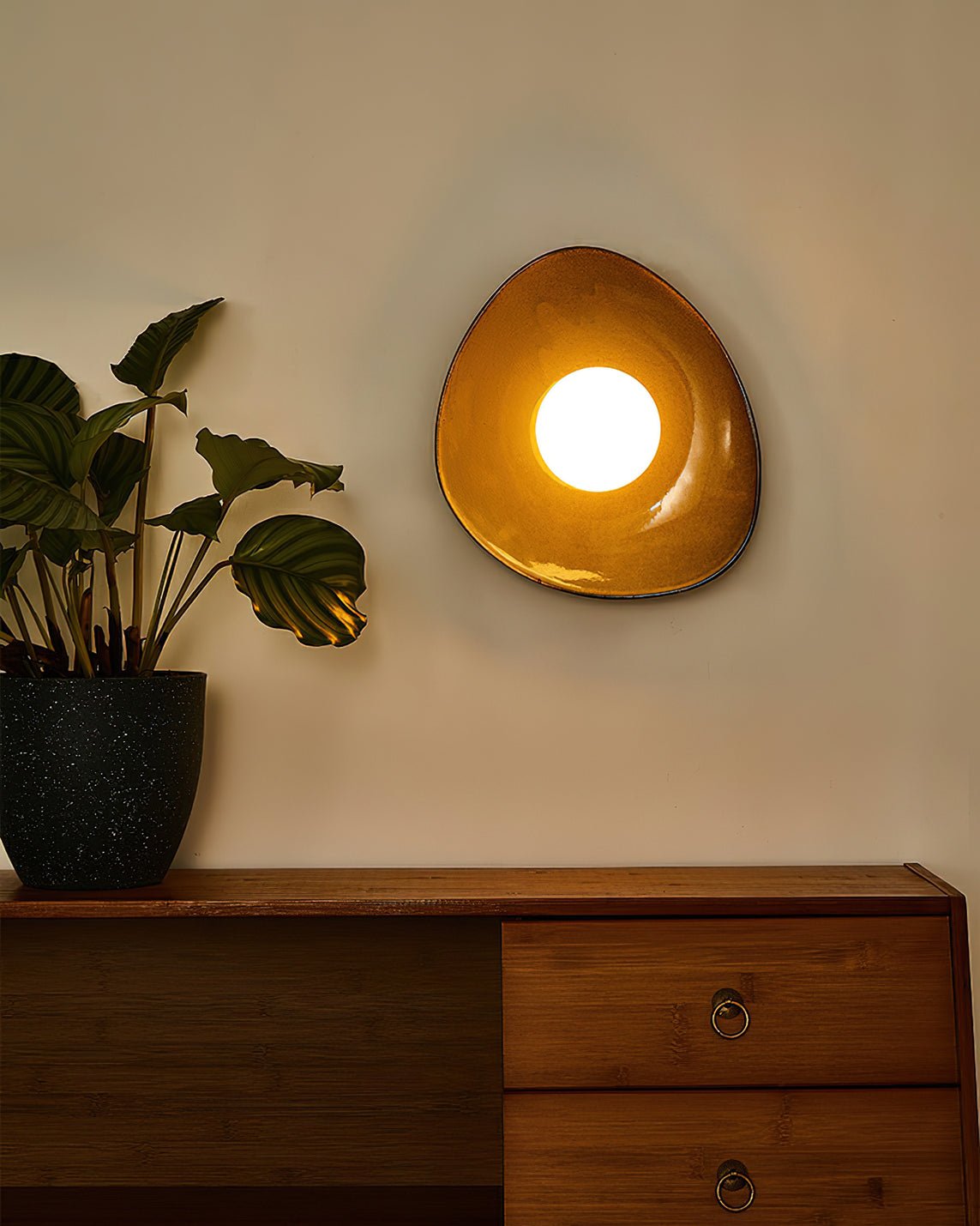 Ertalila Elegance Pebble Disc Ceramics Wall Light-Neutral Decor
