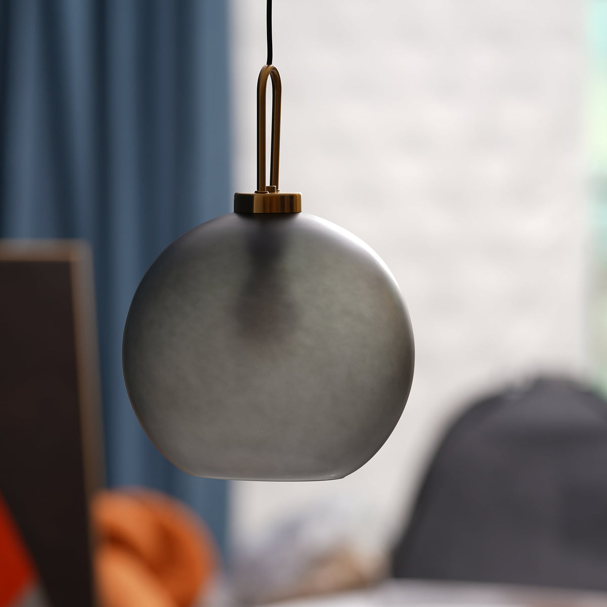 Pendulum Glass Pendant Lamp