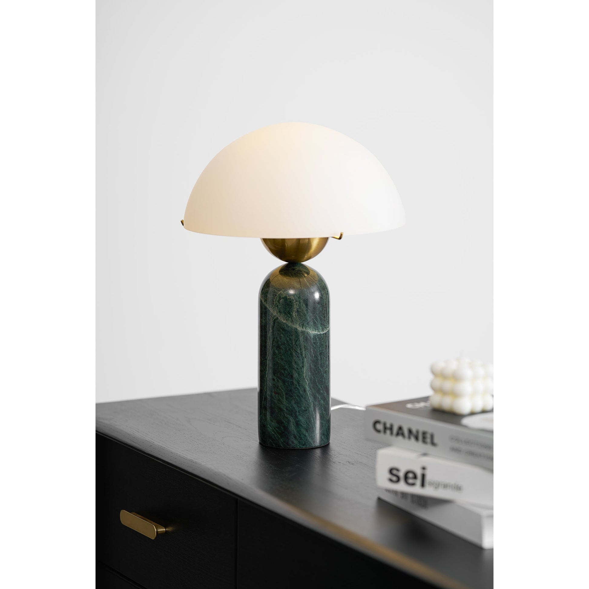 Tirixon Alabaster Table Lamp-Neutral Decor