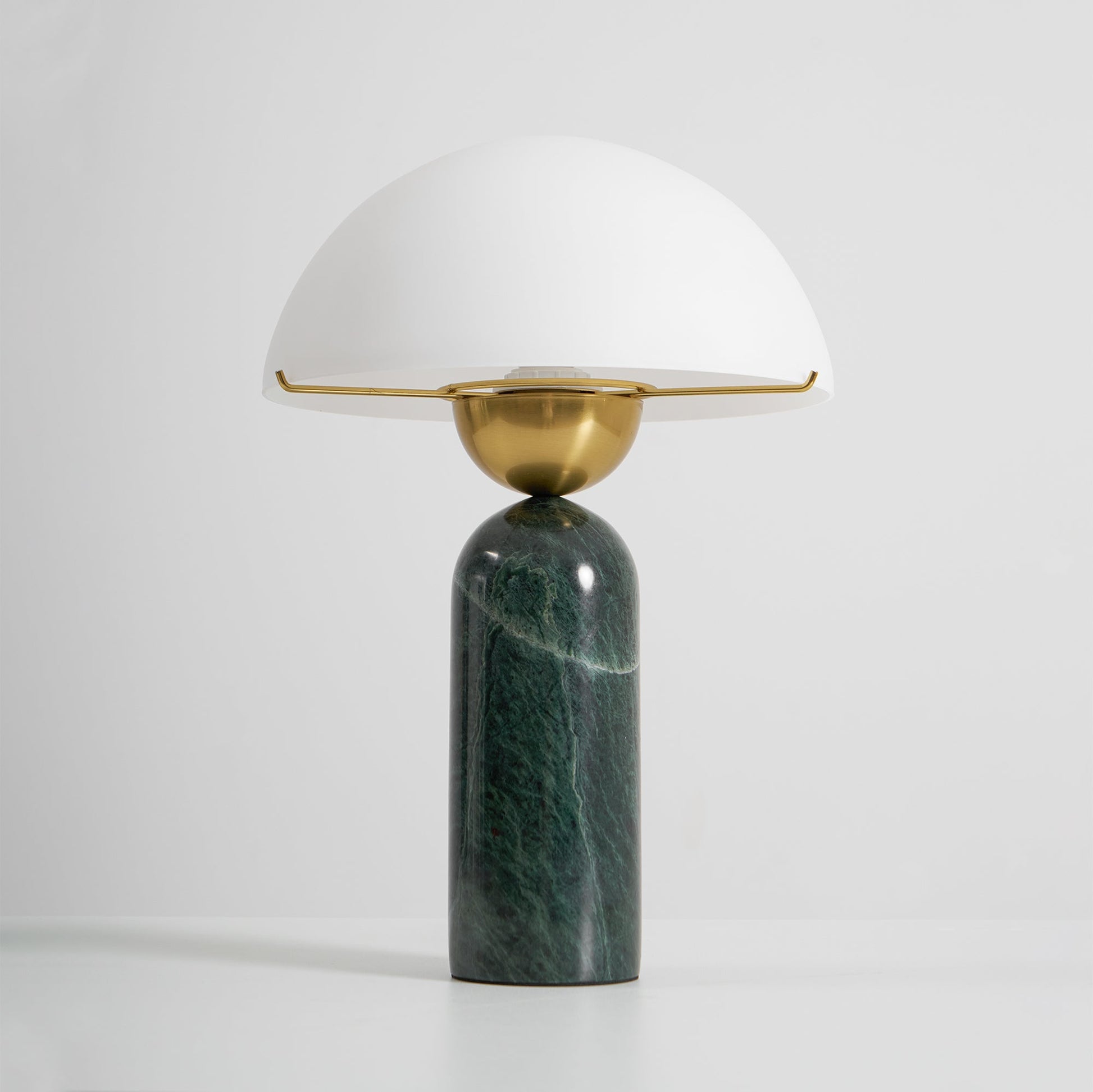 Tirixon Alabaster Table Lamp-Neutral Decor
