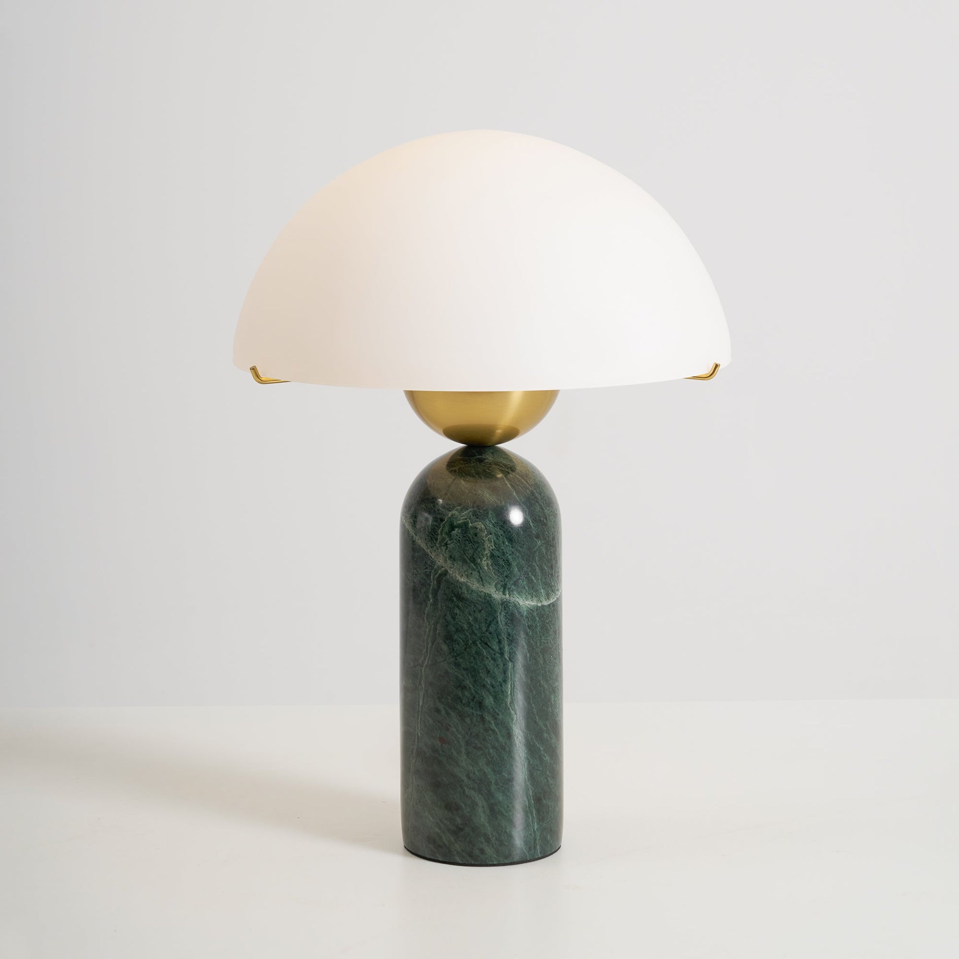 Tirixon Alabaster Table Lamp-Neutral Decor