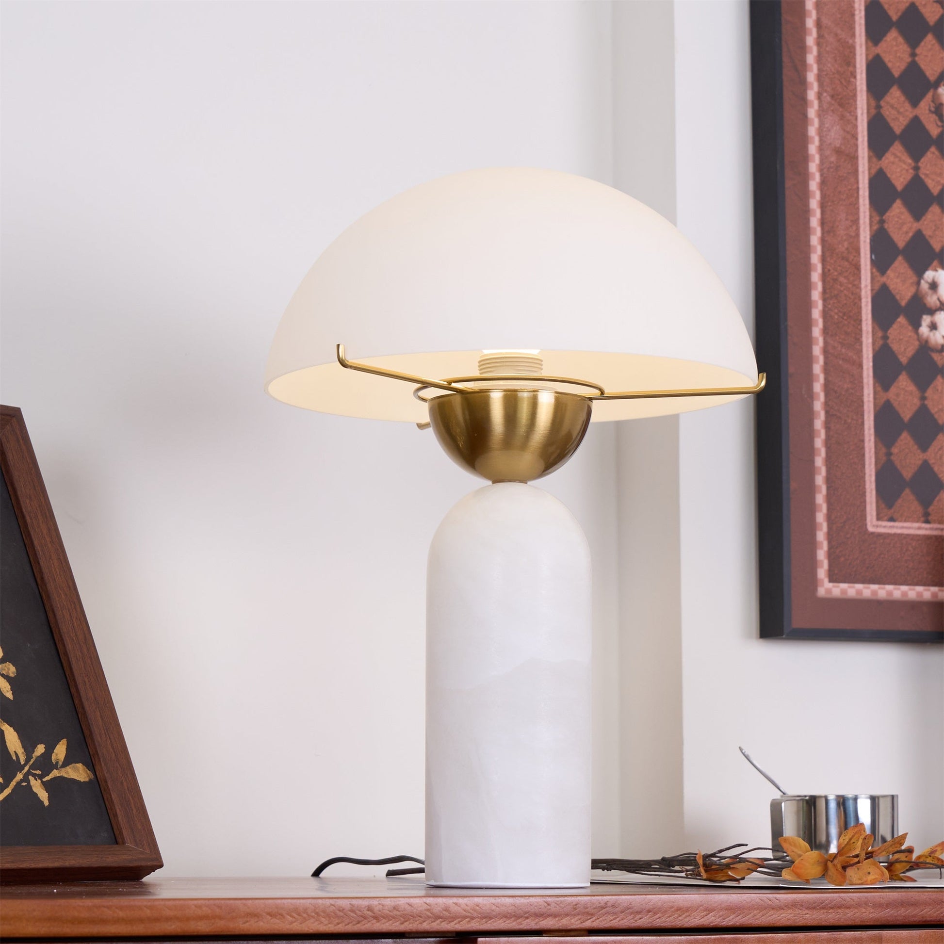 Tirixon Alabaster Table Lamp-Neutral Decor