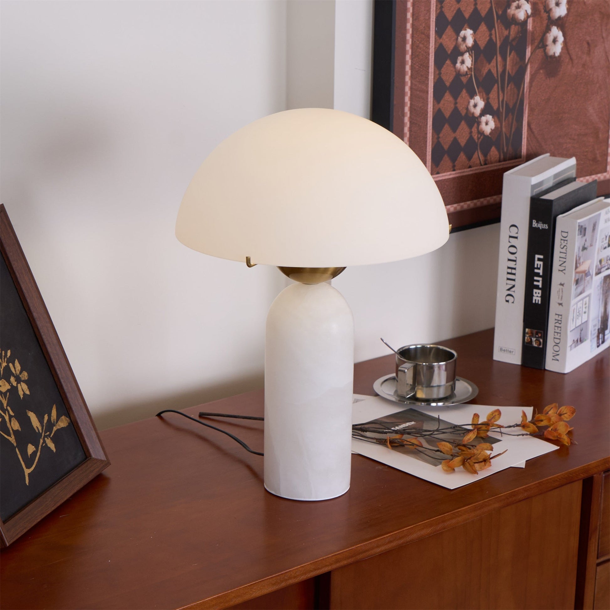 Tirixon Alabaster Table Lamp-Neutral Decor