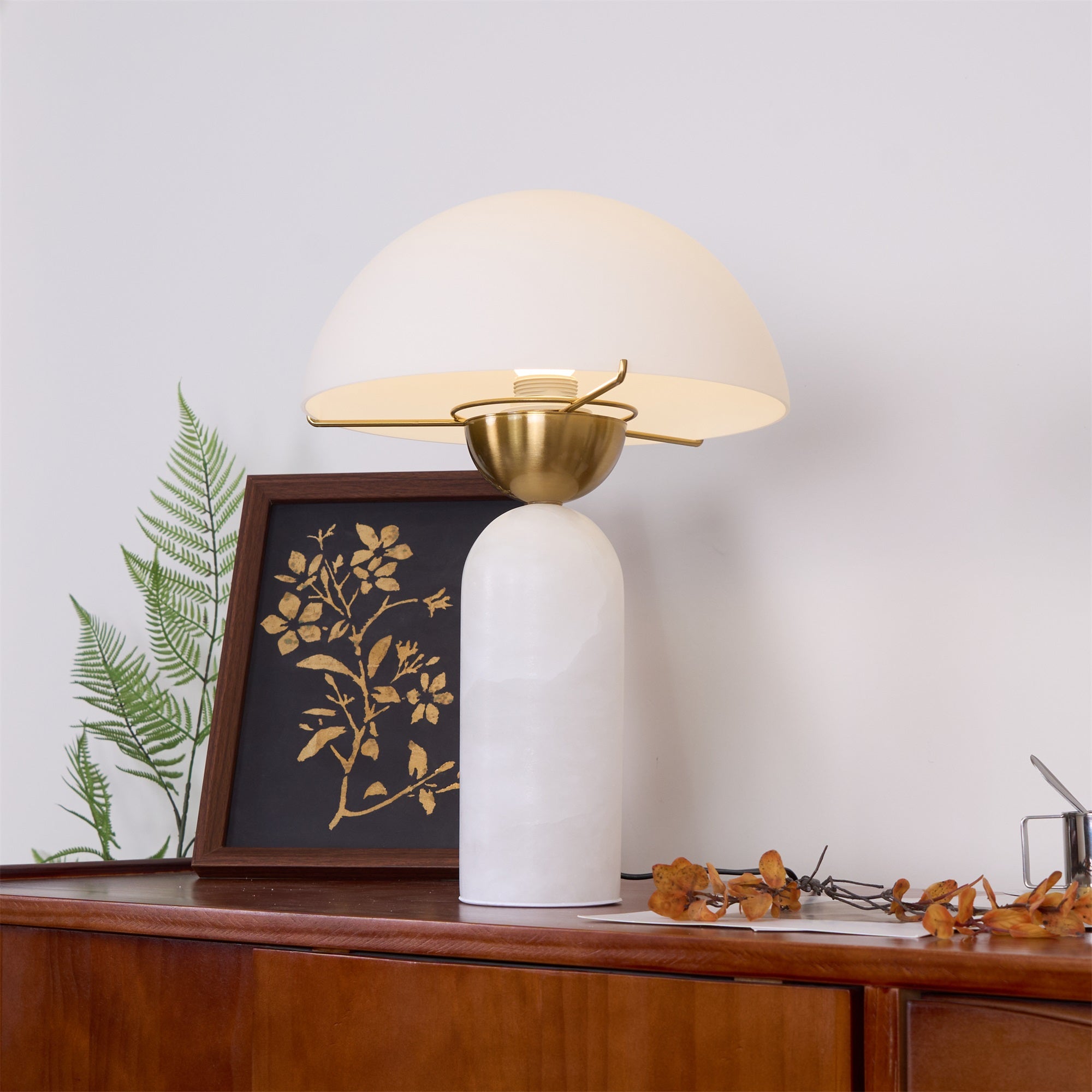 Tirixon Alabaster Table Lamp-Neutral Decor