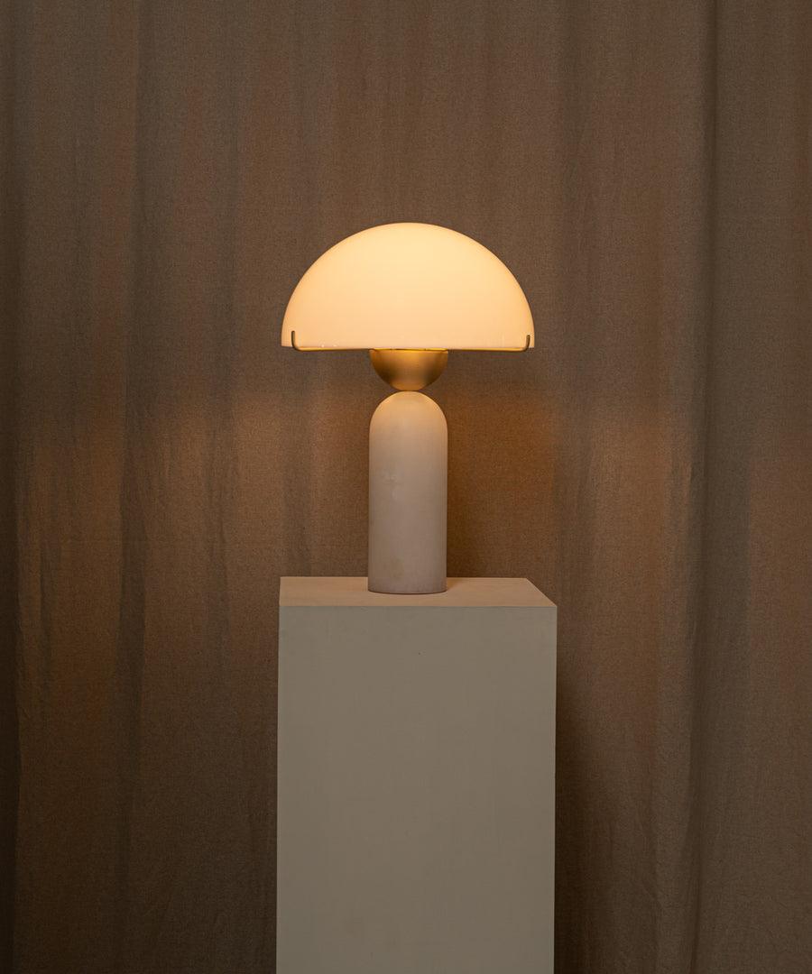Tirixon Alabaster Table Lamp-Neutral Decor