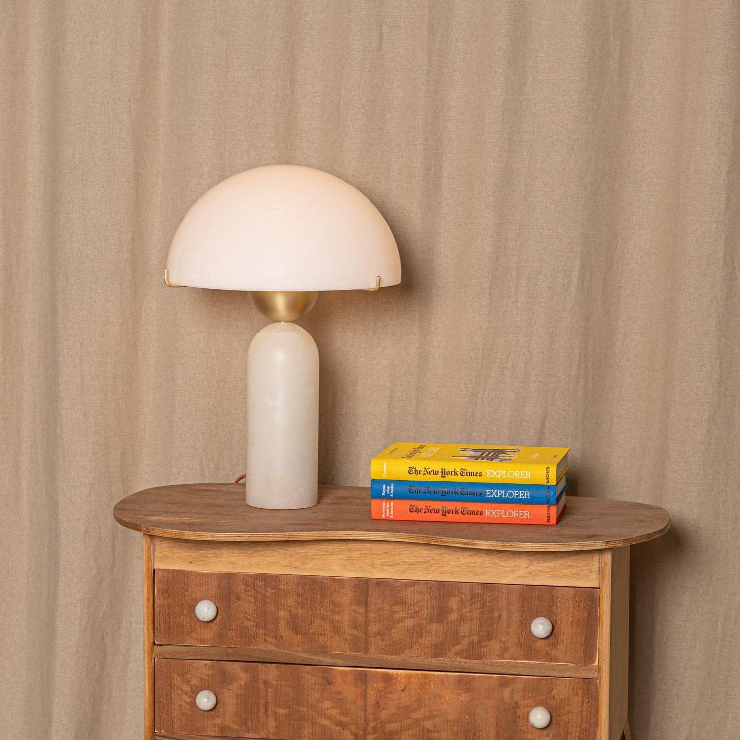 Tirixon Alabaster Table Lamp-Neutral Decor