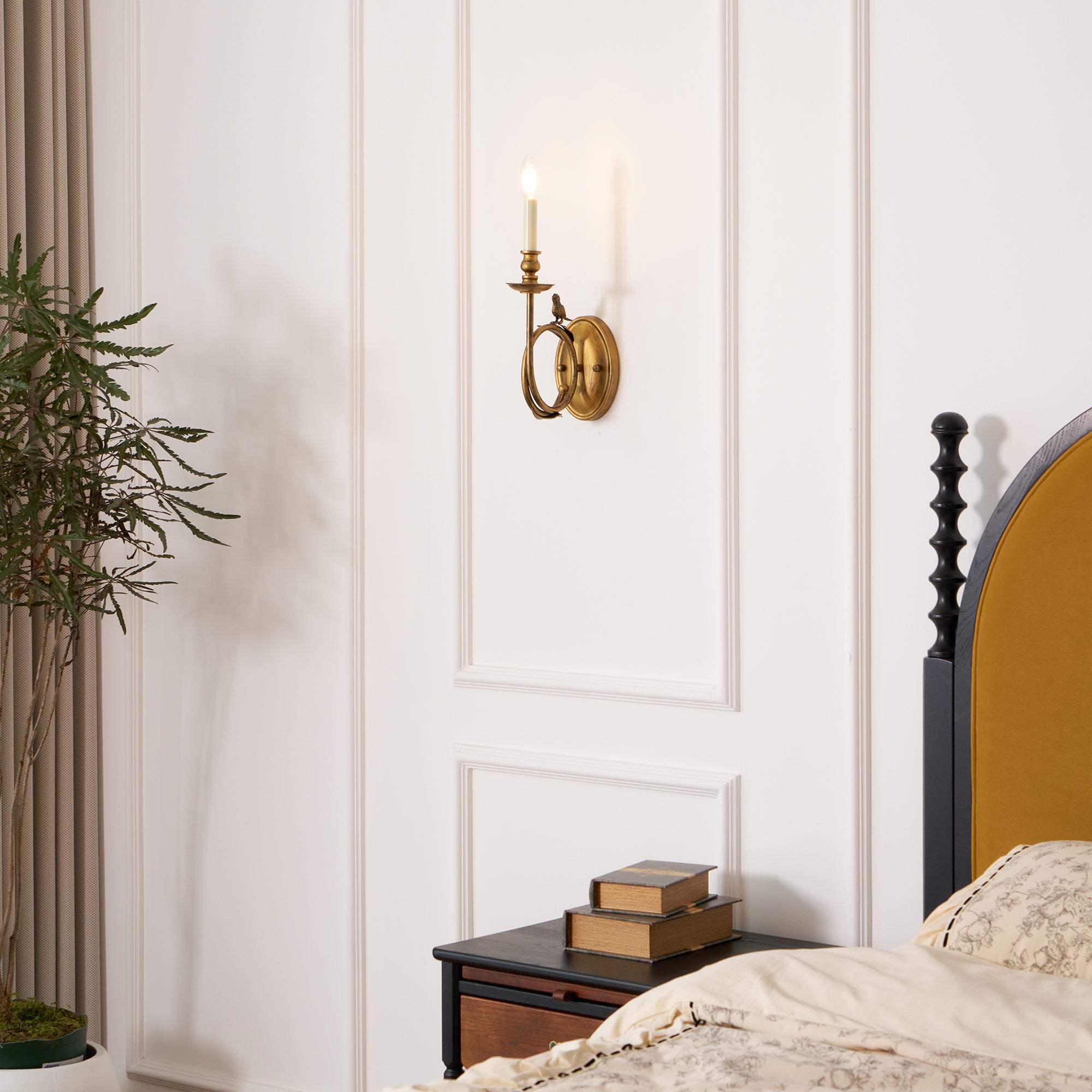 Utheara Wall Lamp
