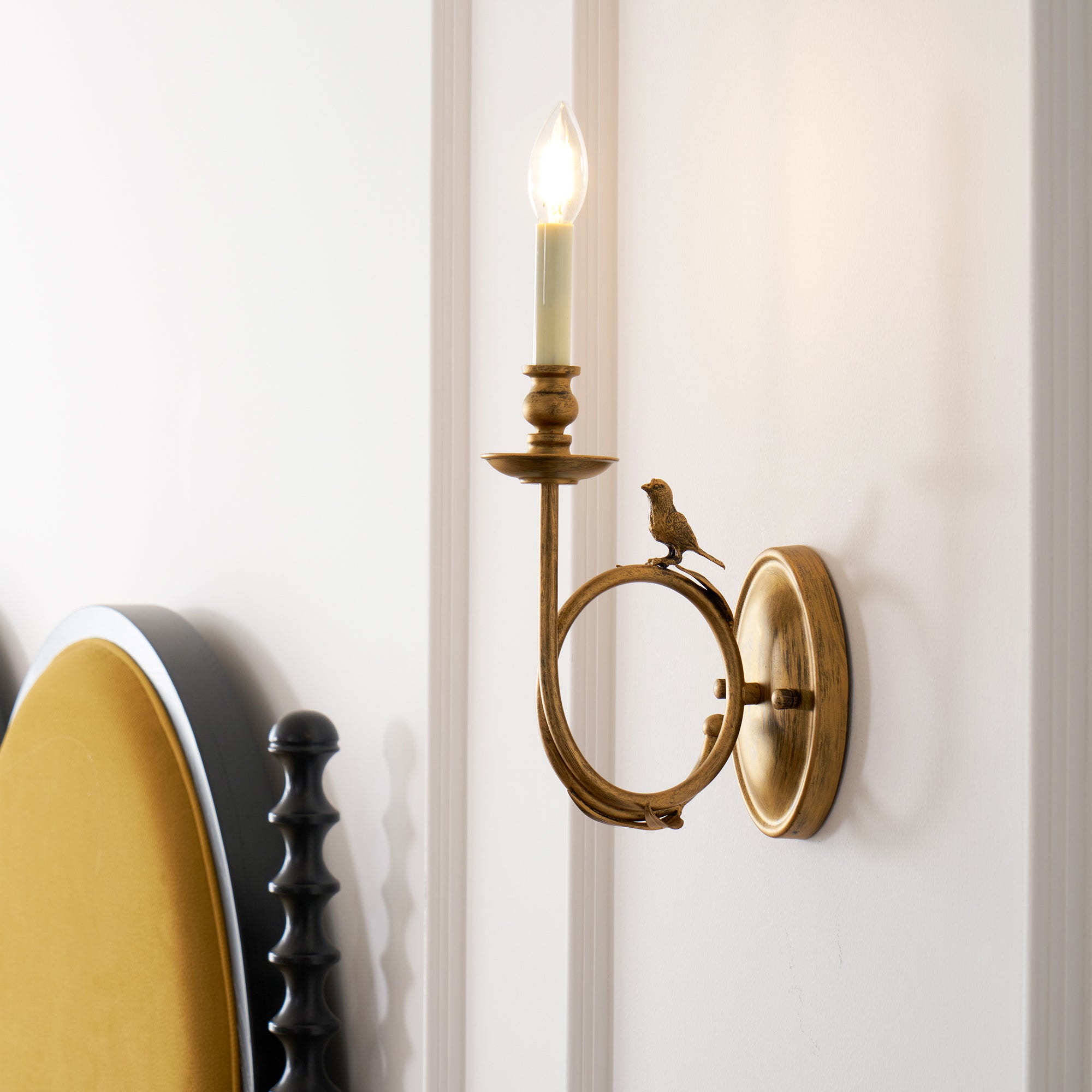 Utheara Wall Lamp