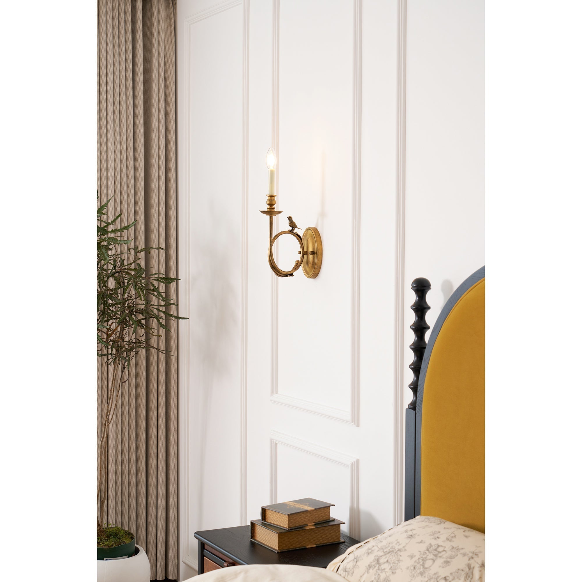 Utheara Wall Lamp
