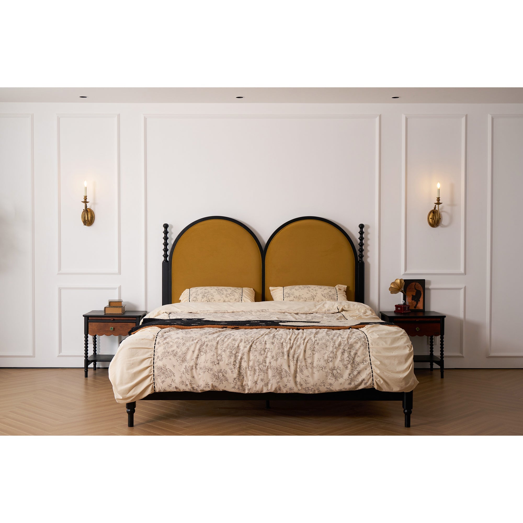 Utheara Wall Lamp