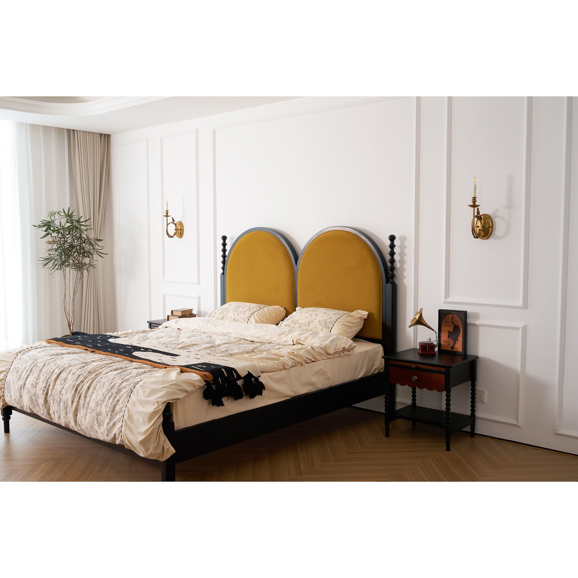 Utheara Wall Lamp