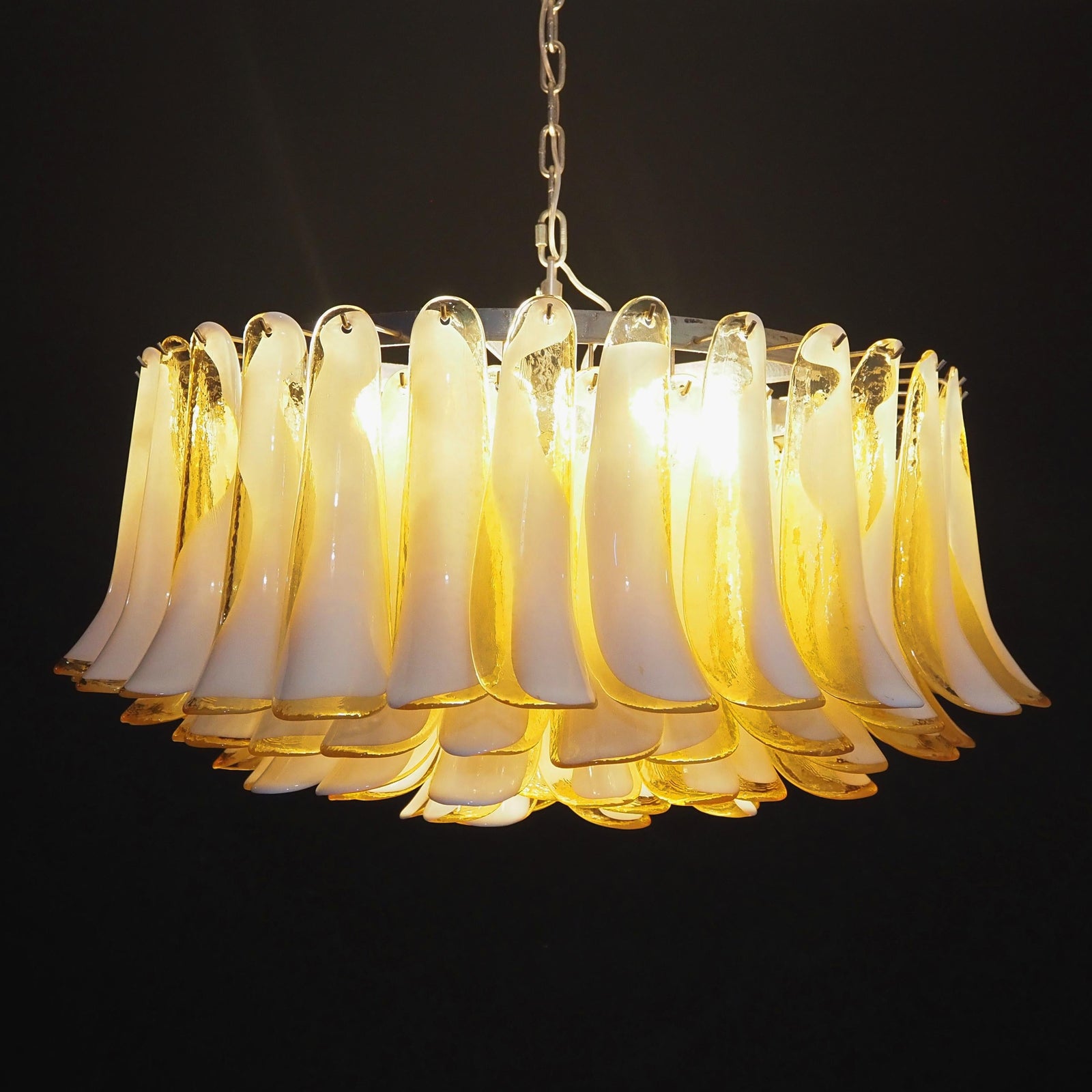 Equvel Chandelier Amber Murano Glass Petal Elegant-Neutral Decor