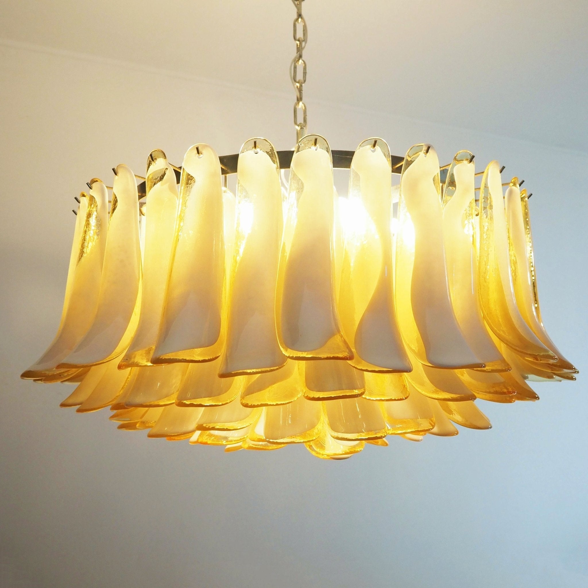 Equvel Chandelier Amber Murano Glass Petal Elegant-Neutral Decor