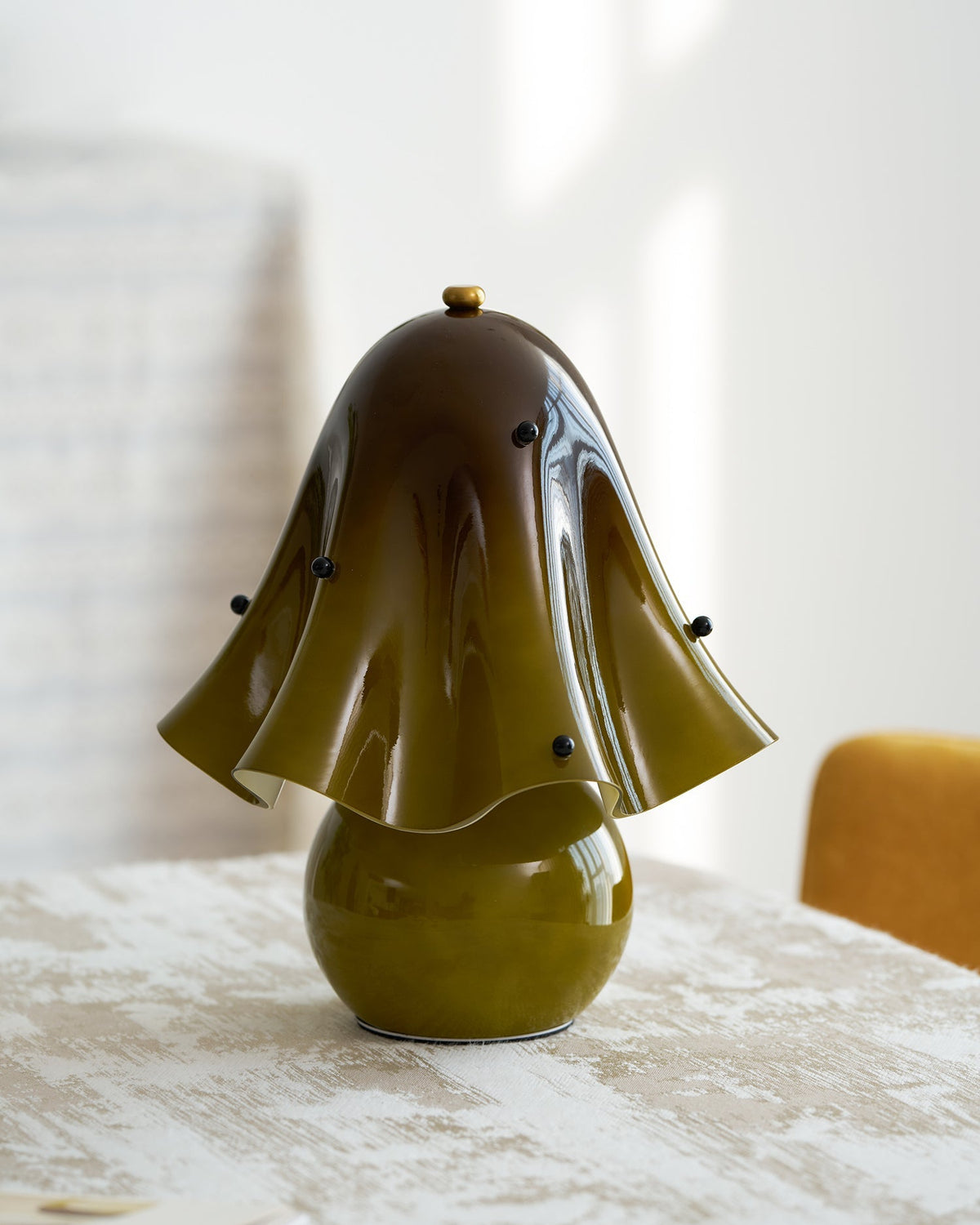 Petalia Table Light-Neutral Decor