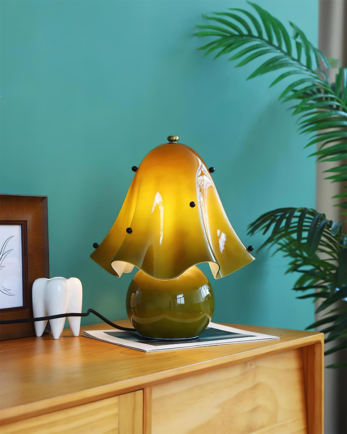 Petalia Table Light-Neutral Decor