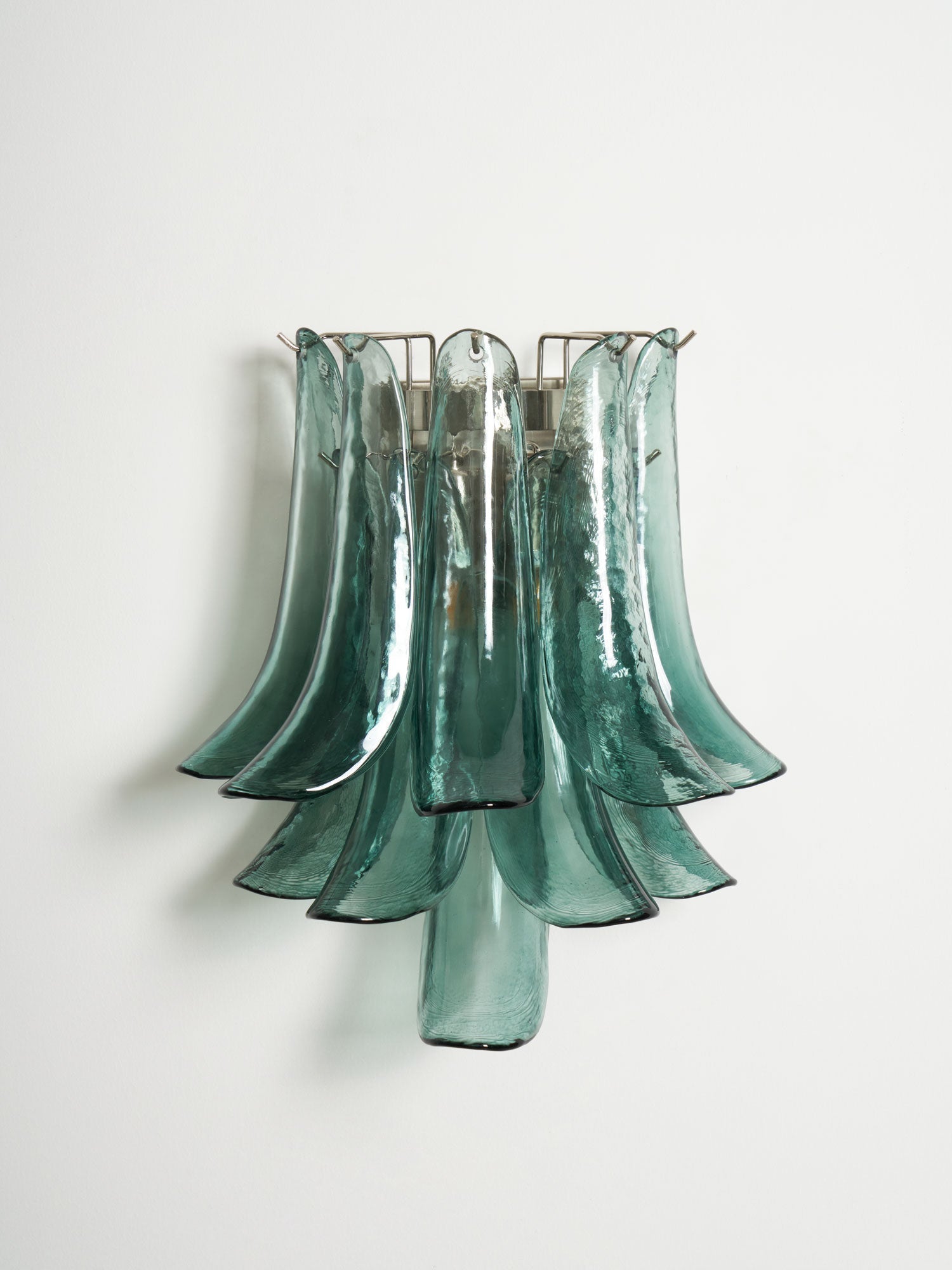 Aurora Wall Light Petal Shaped Glass Vintage Artistic-Neutral Decor