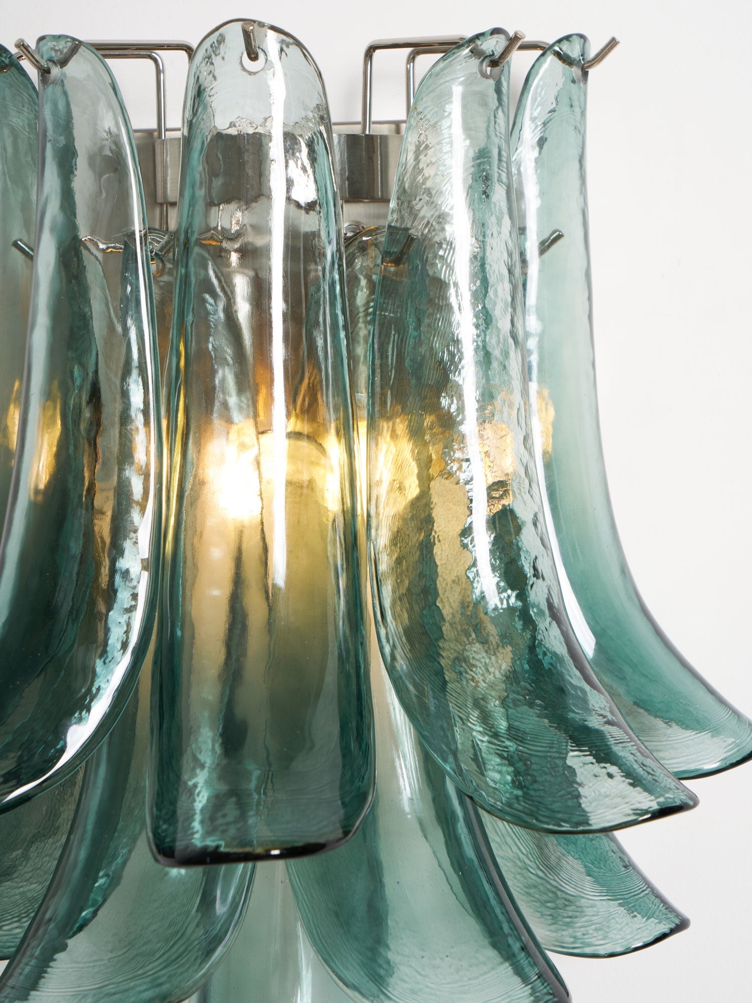 Aurora Wall Light Petal Shaped Glass Vintage Artistic-Neutral Decor