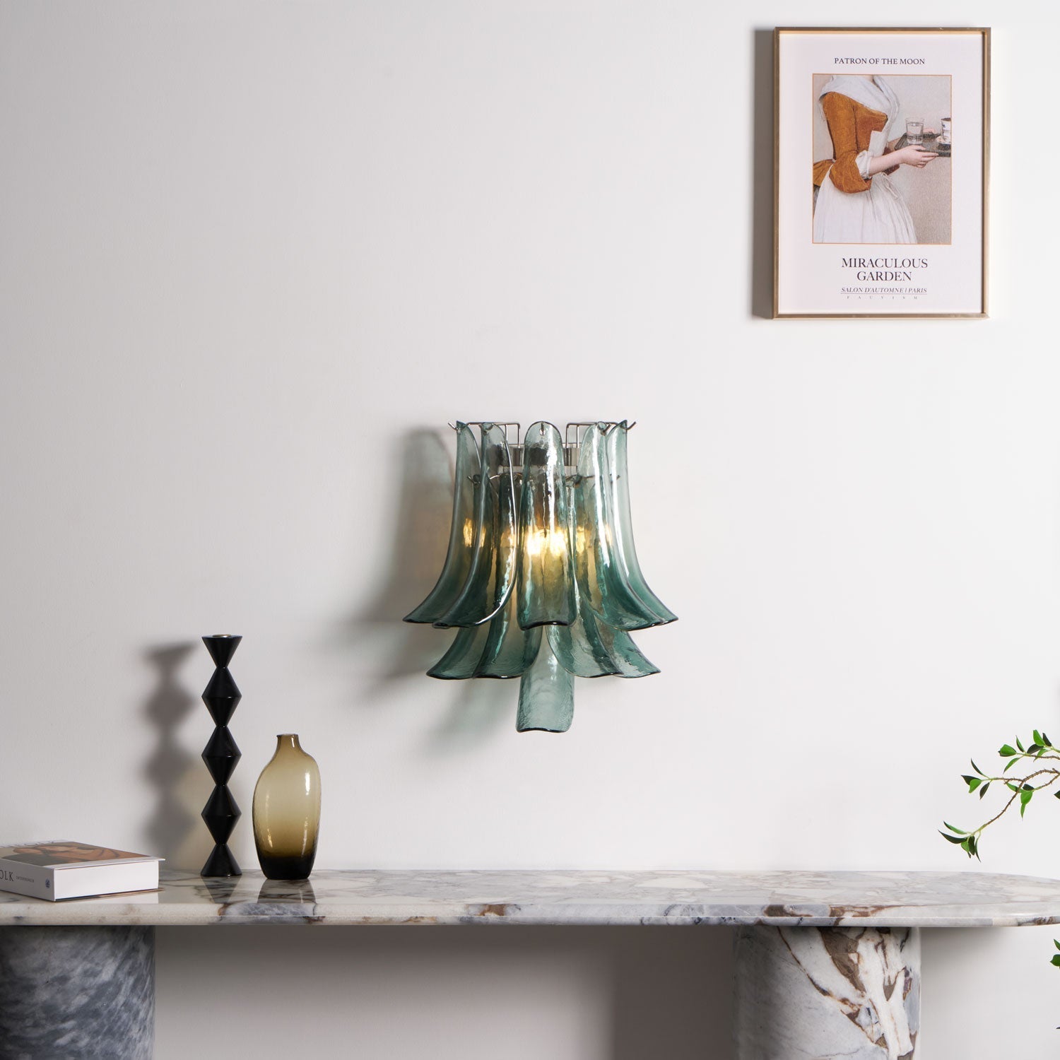 Aurora Wall Light Petal Shaped Glass Vintage Artistic-Neutral Decor