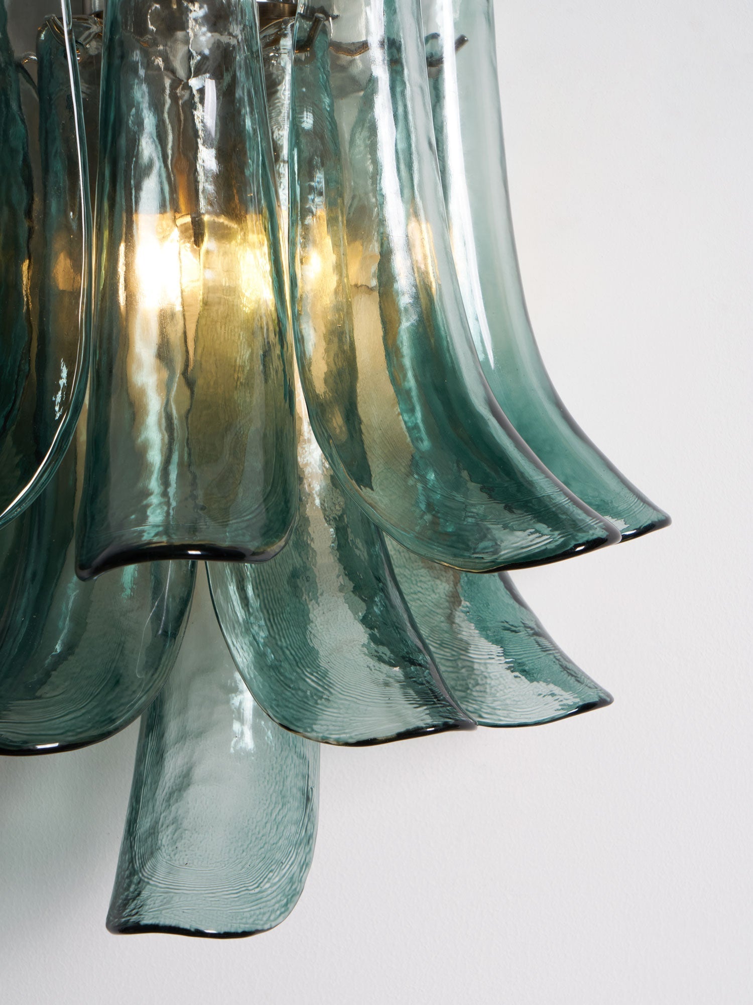 Aurora Wall Light Petal Shaped Glass Vintage Artistic-Neutral Decor