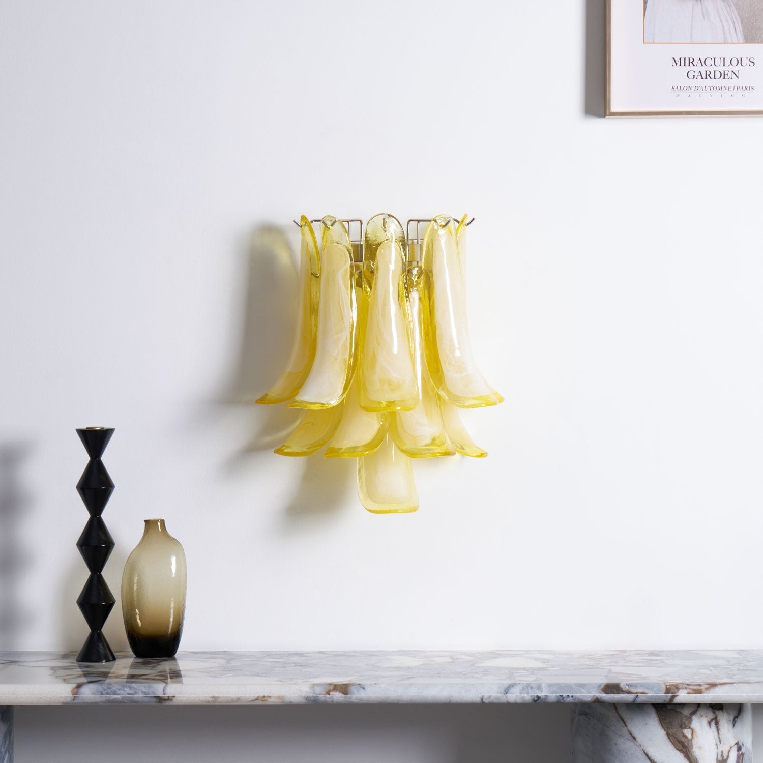 Aurora Wall Light Petal Shaped Glass Vintage Artistic-Neutral Decor