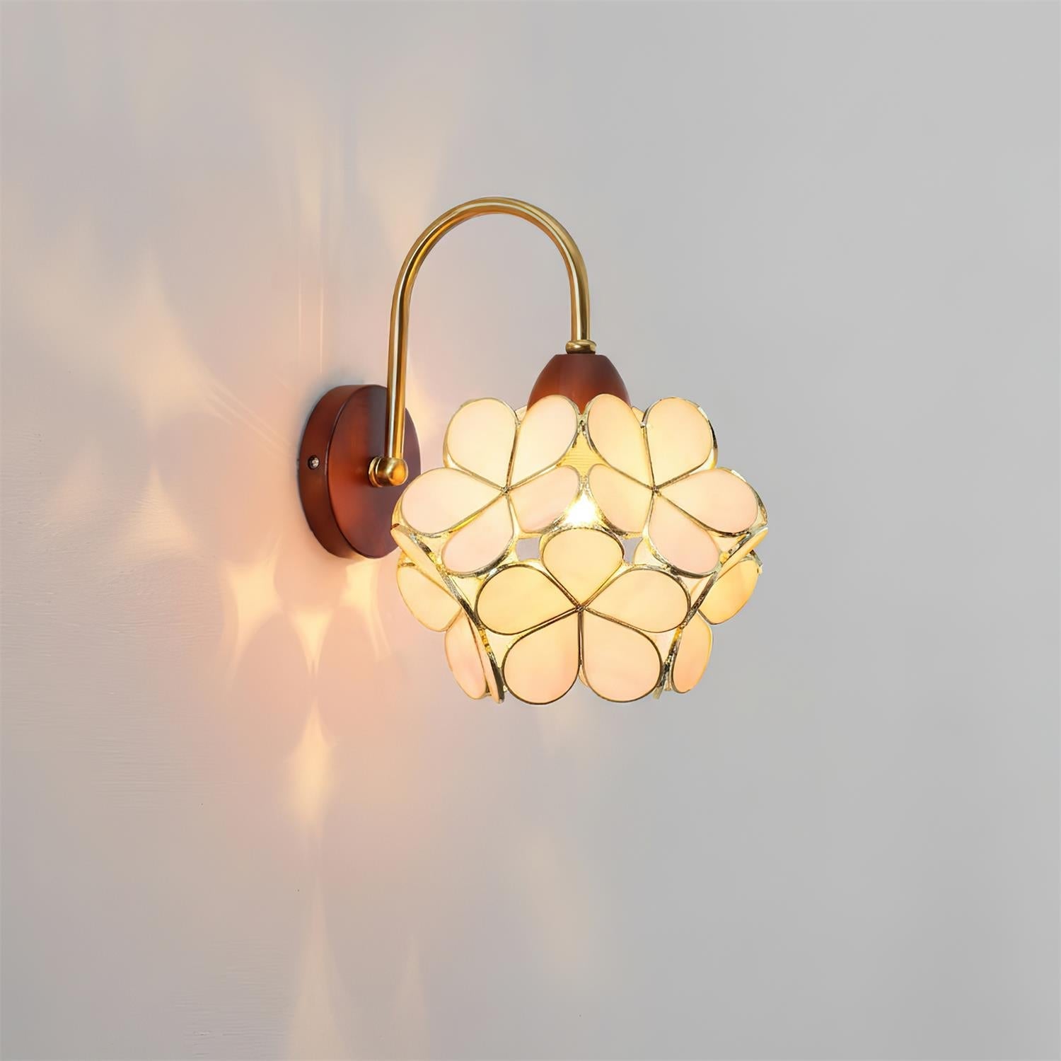 Petals-Wood Wall Lamp
