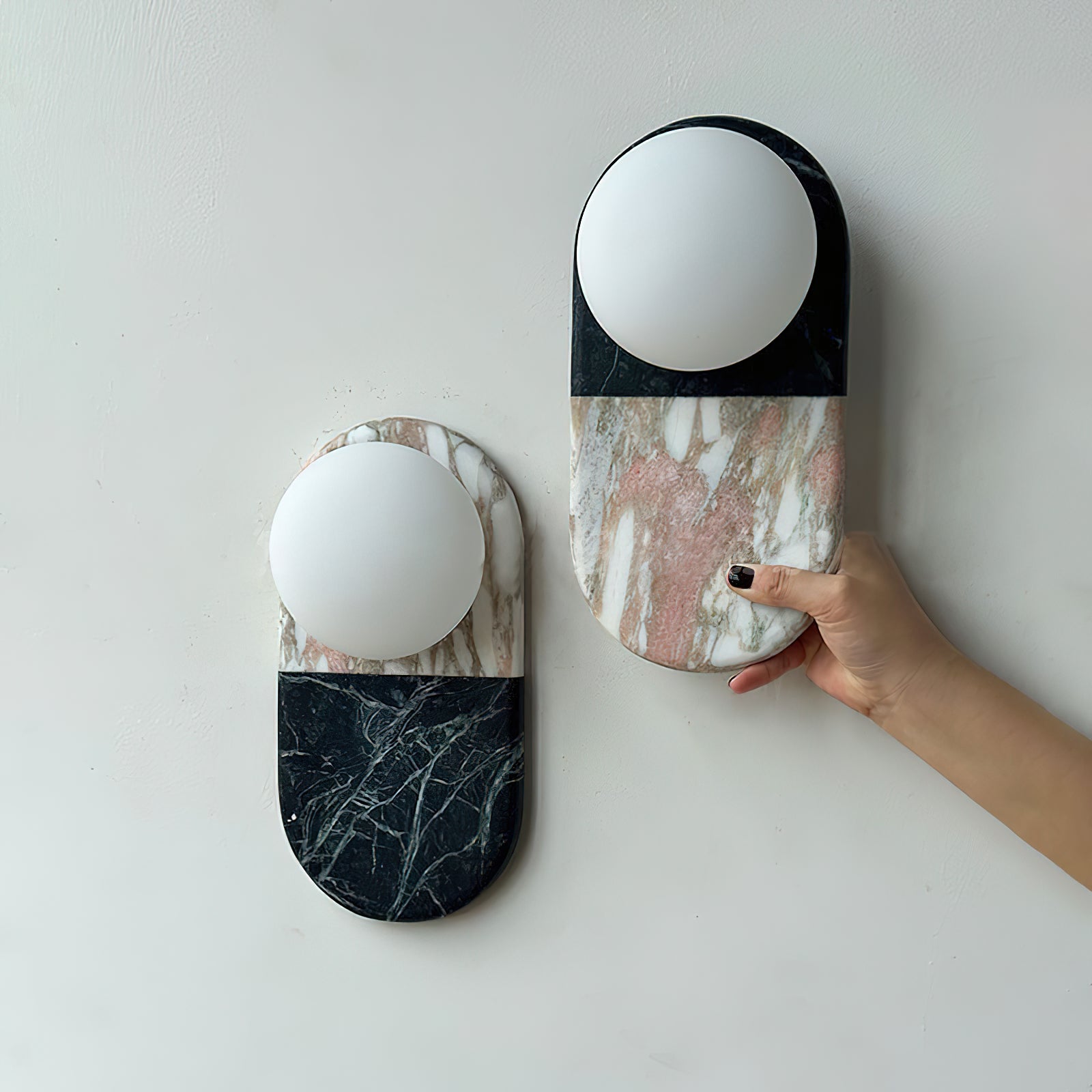 Alvynan Wall Lamp