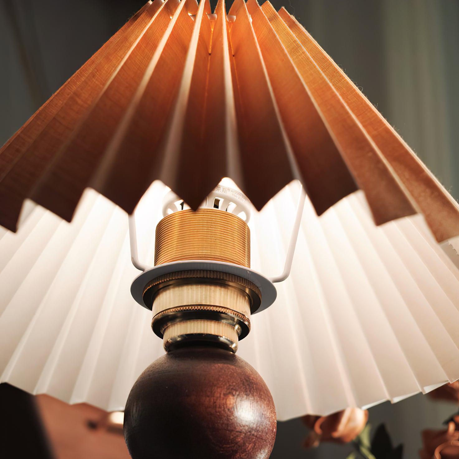 Teldes Wooden Fabric Vintage Table Lamp-Neutral Decor