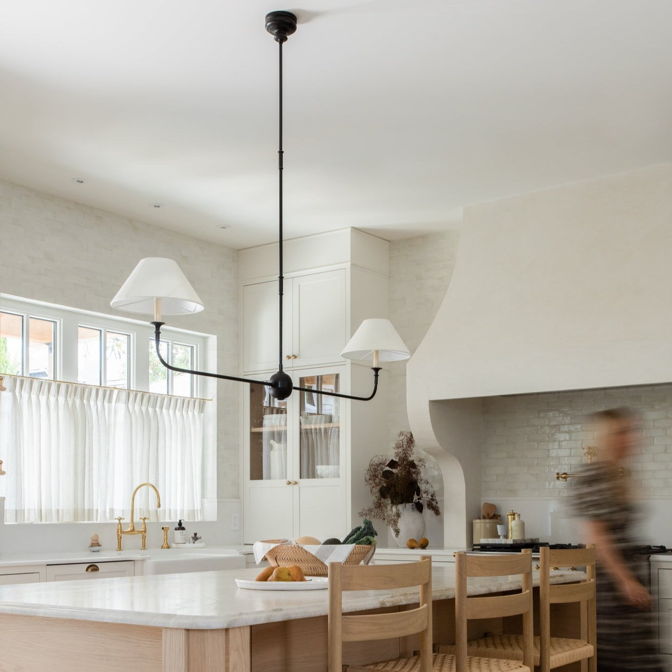 Amaris Chandelier