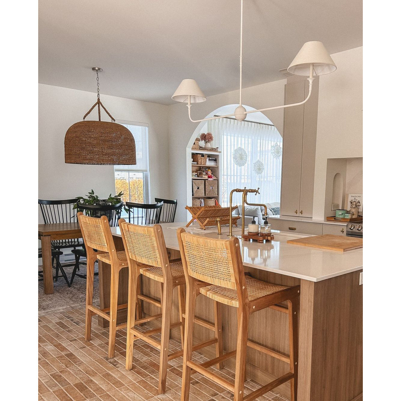 Amaris Chandelier