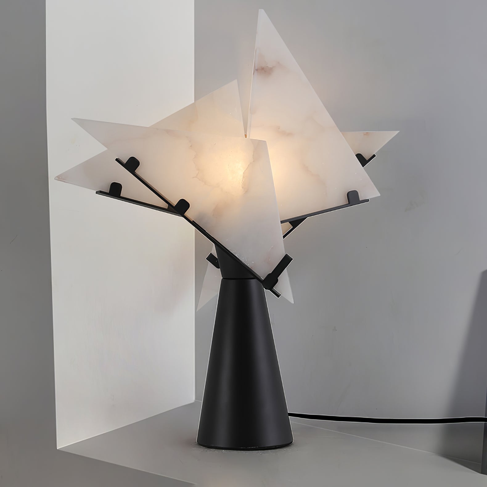 Aursilion Star Alabaster Table Lamp-Neutral Decor