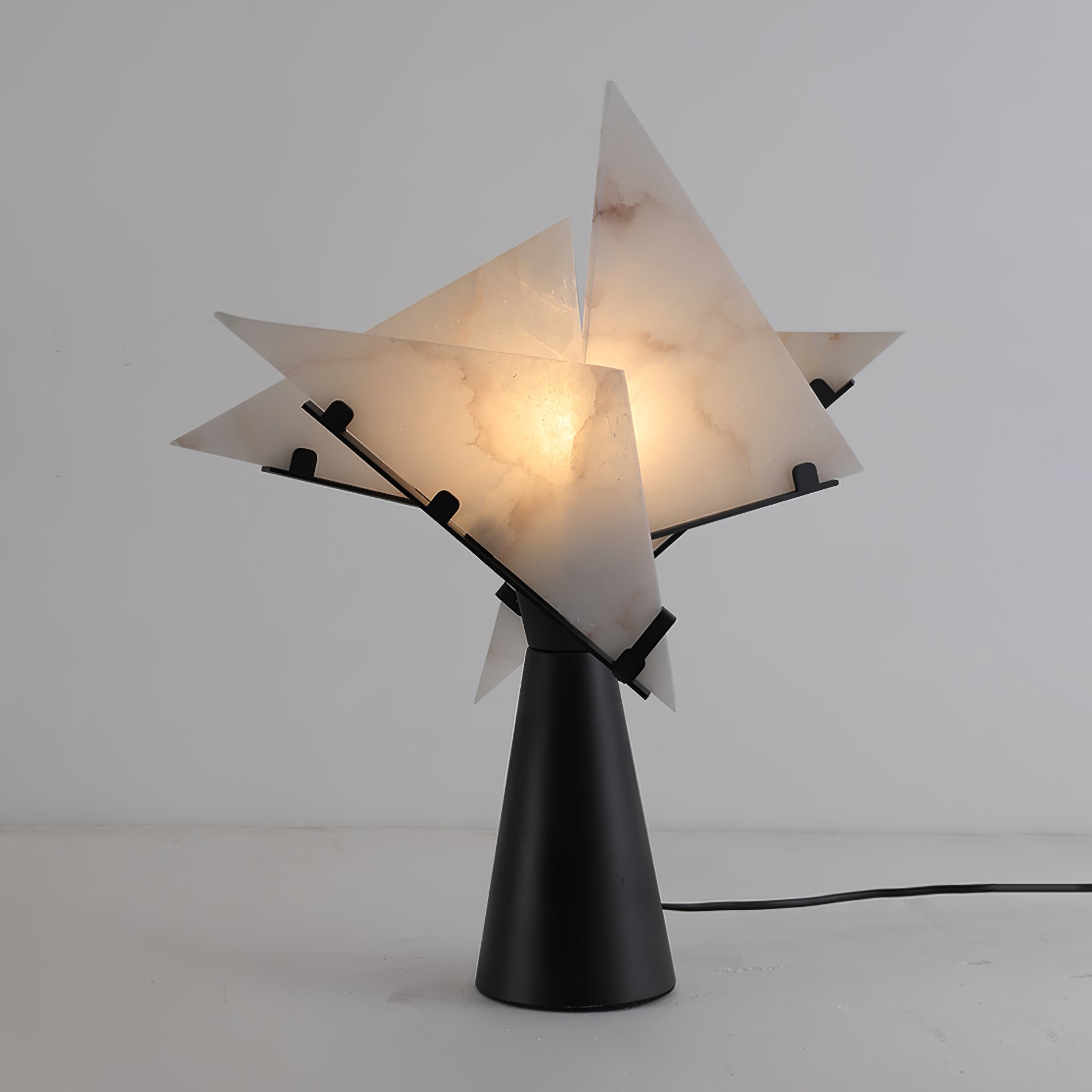 Aursilion Star Alabaster Table Lamp-Neutral Decor