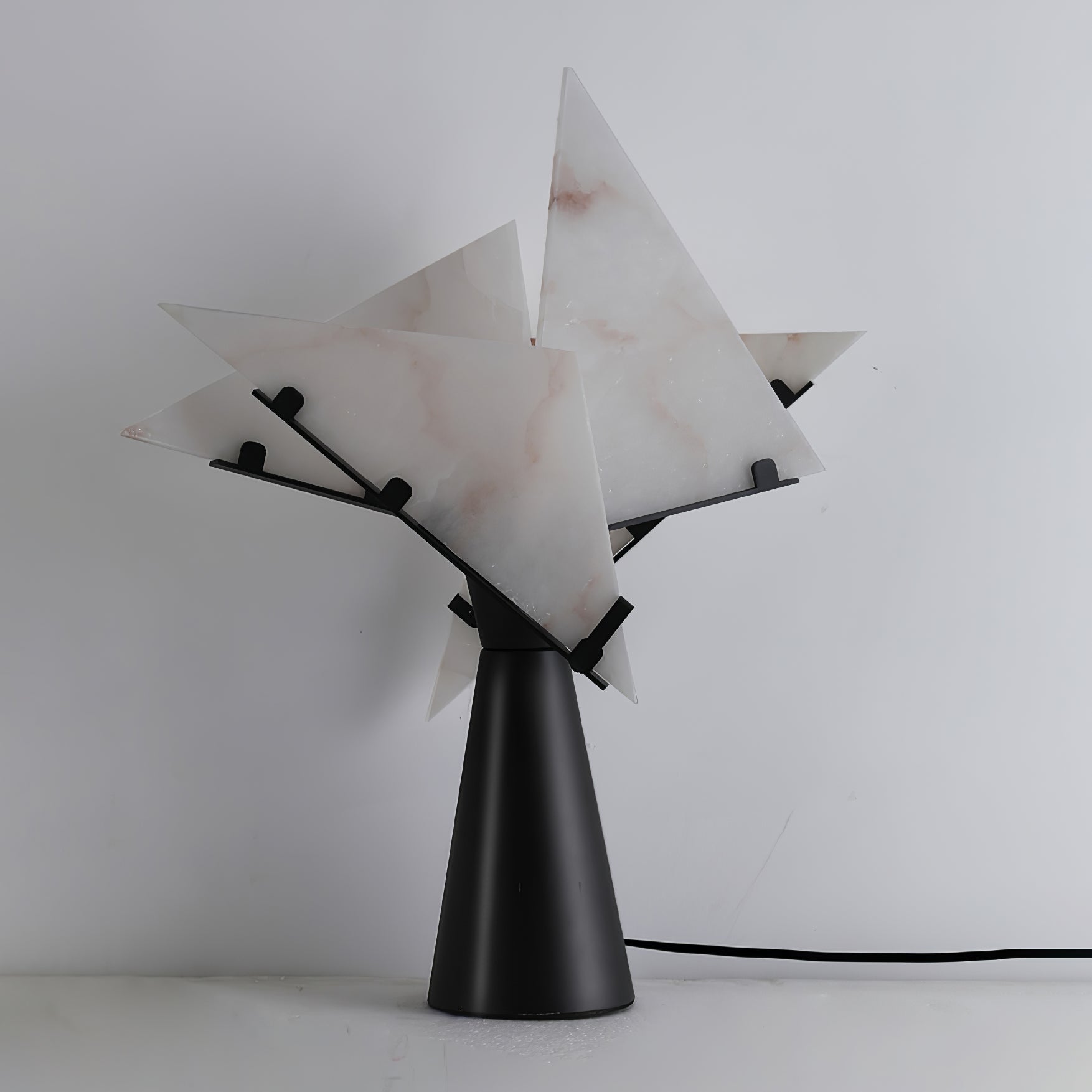 Aursilion Star Alabaster Table Lamp-Neutral Decor